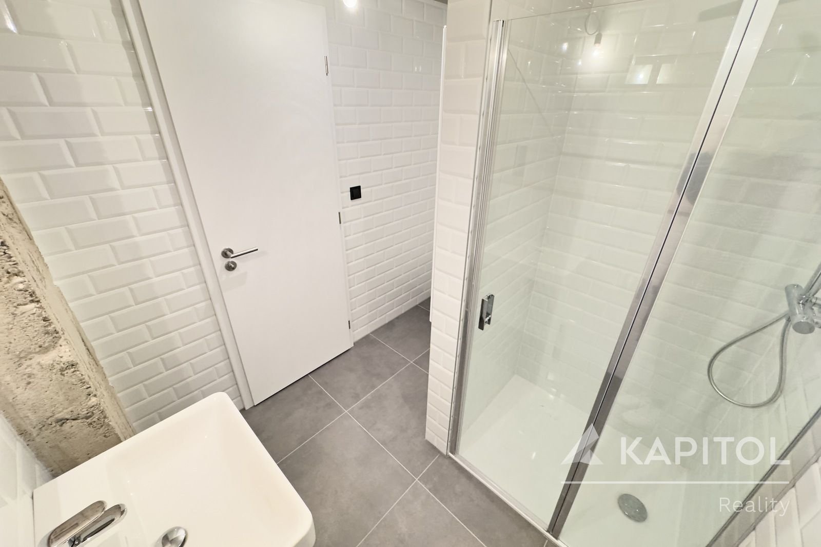 Koupelna se sprchovým koutem