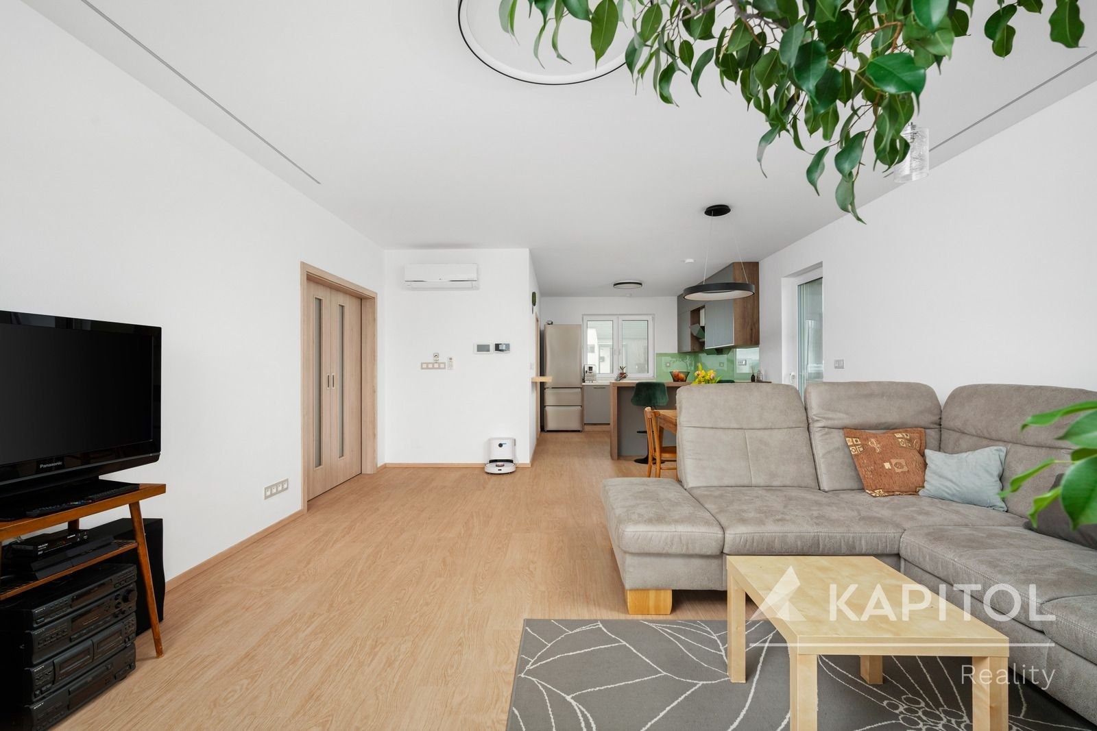 Obývací pokoj s kuchyní