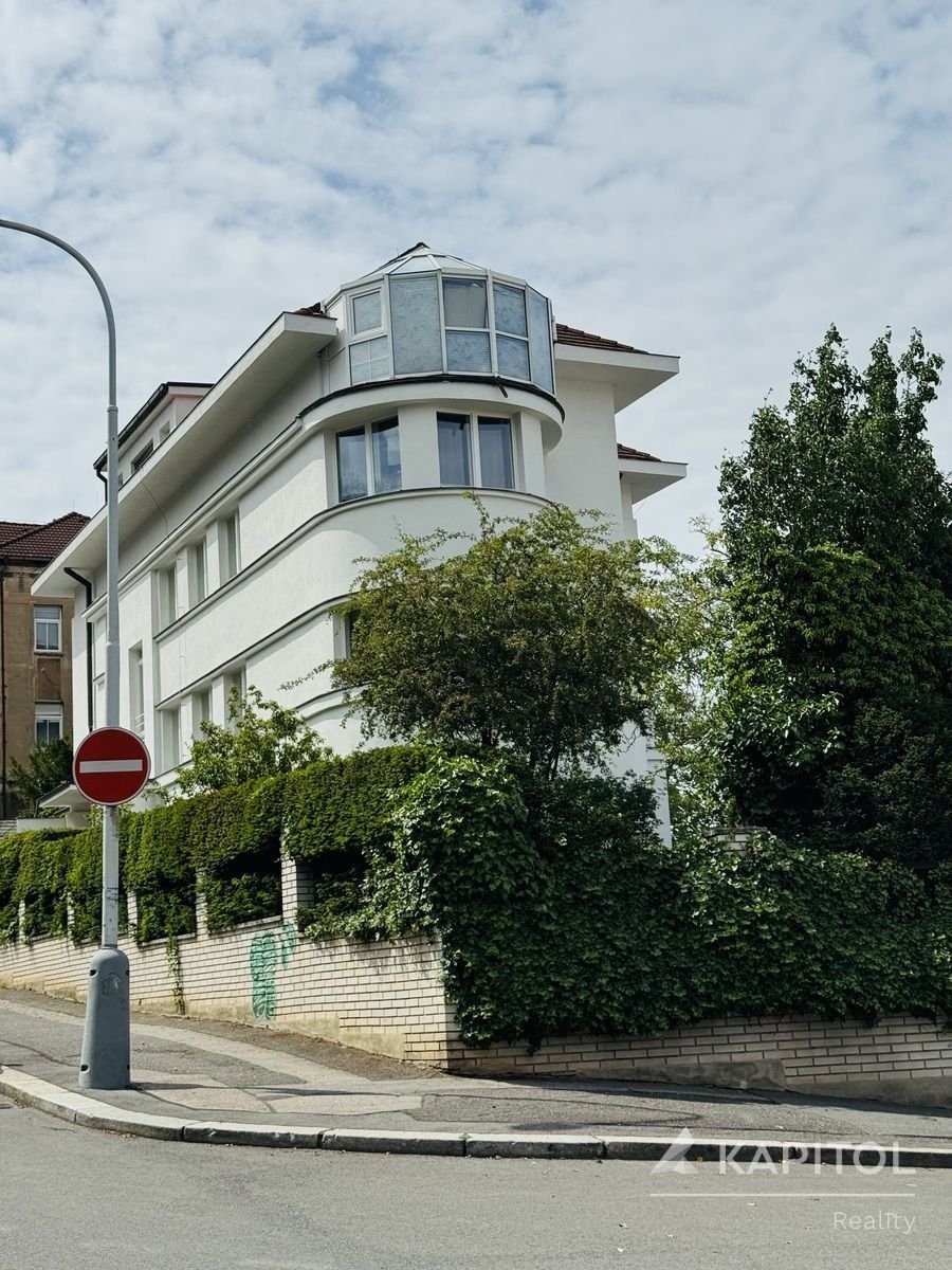 Dům