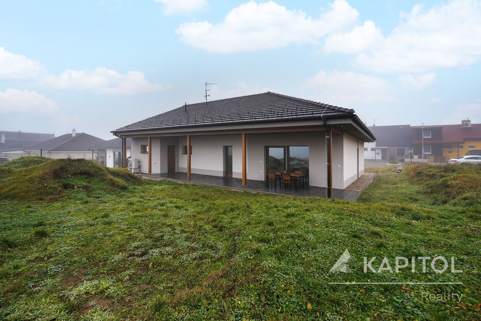 Pohled na dům ze zahrady