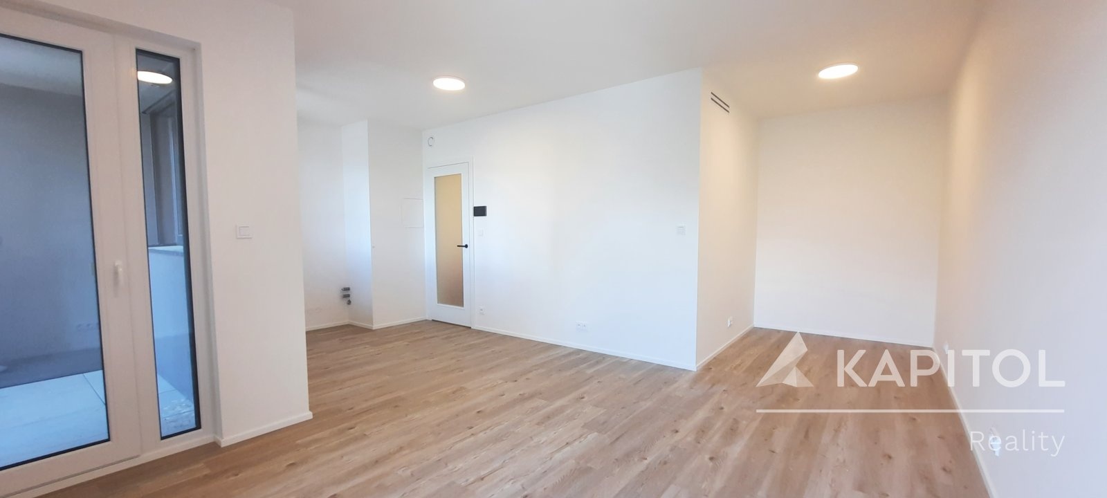 Obytný pokoj s prostorem na spaní