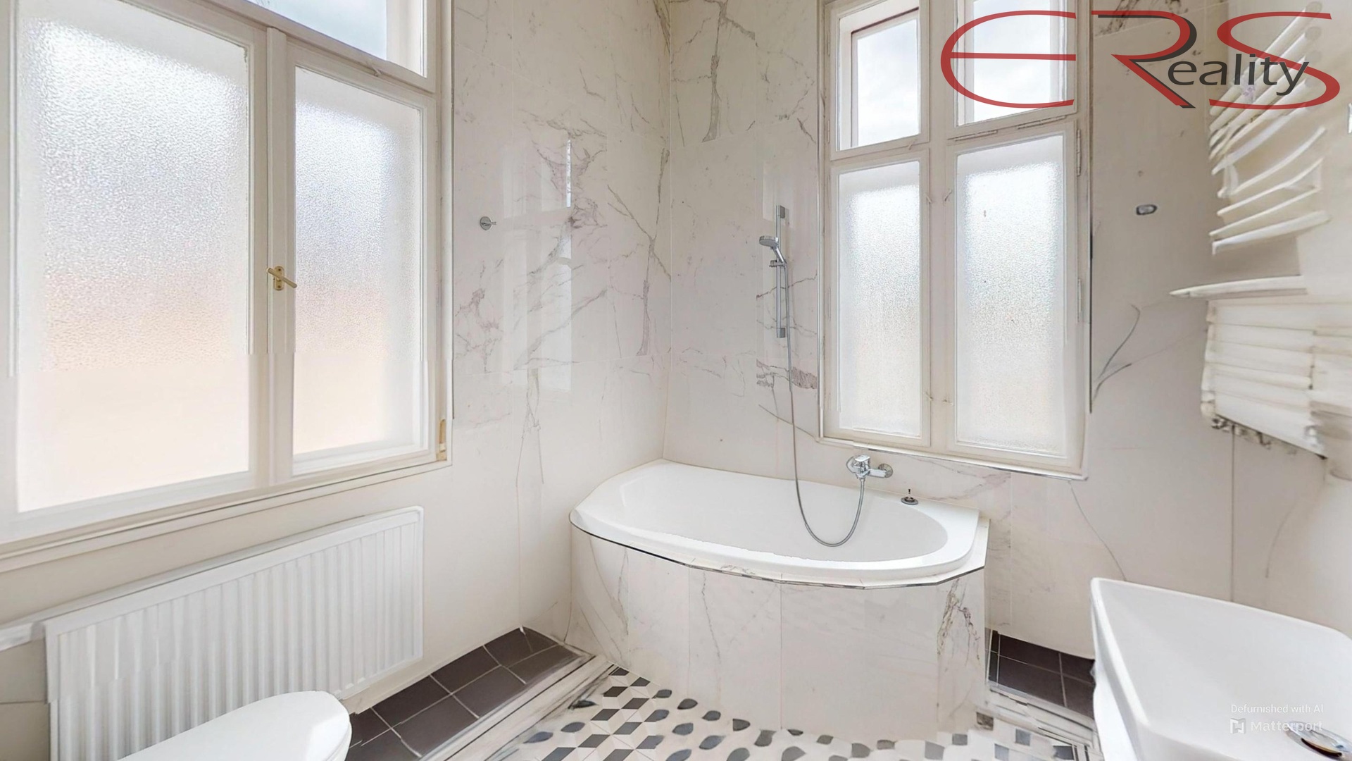 Soukenna-Bathroom-Defurnished