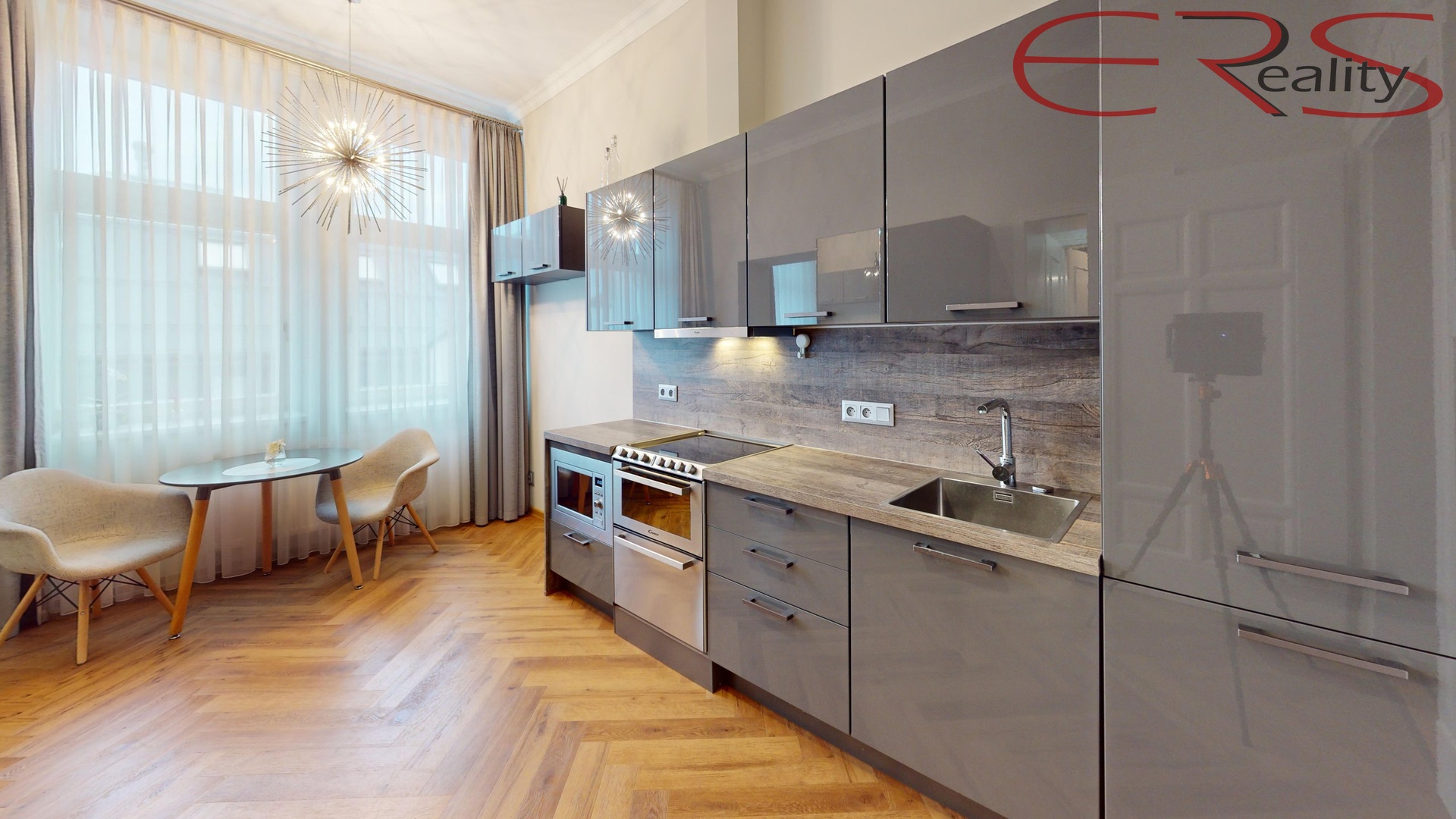 Jizera-2NP-Garsonka-Kitchen 1