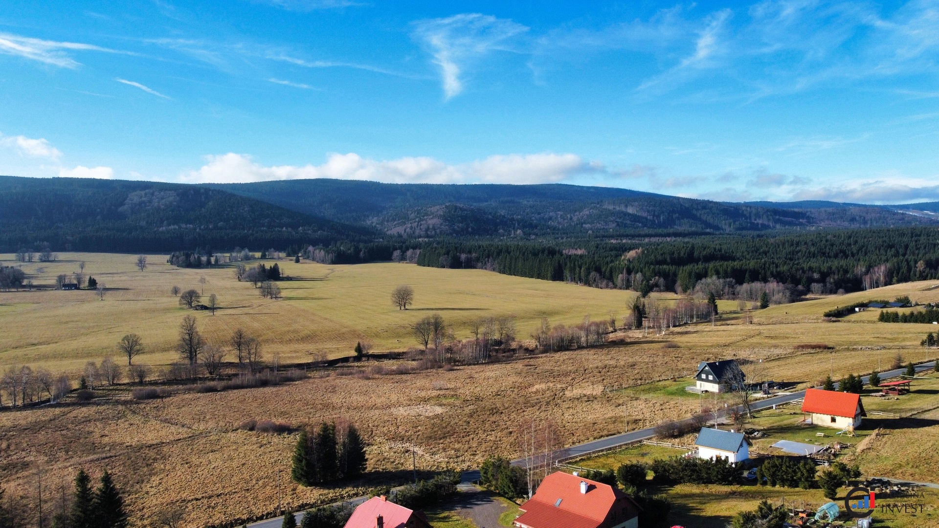 Prodej stavebního pozemku 1 863 m&sup2; - Orlické 