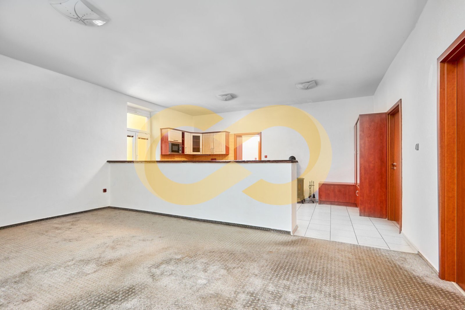 01-obývací pokoj s kuchyní.jpg