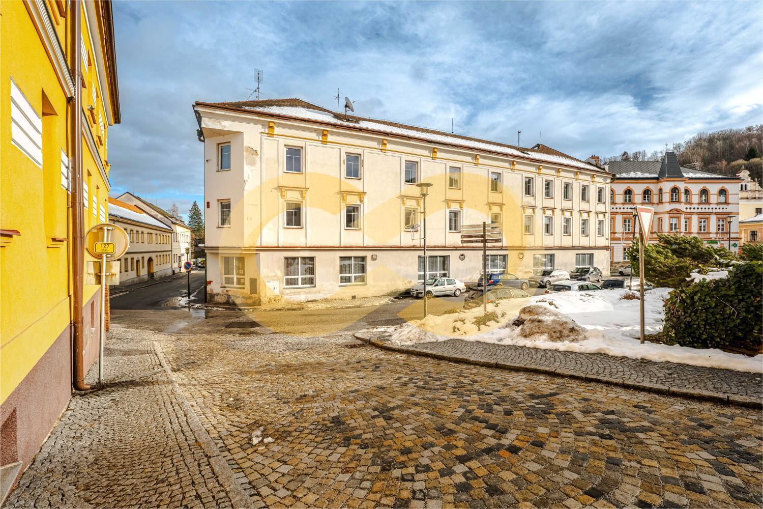 18-hotel.jpg
