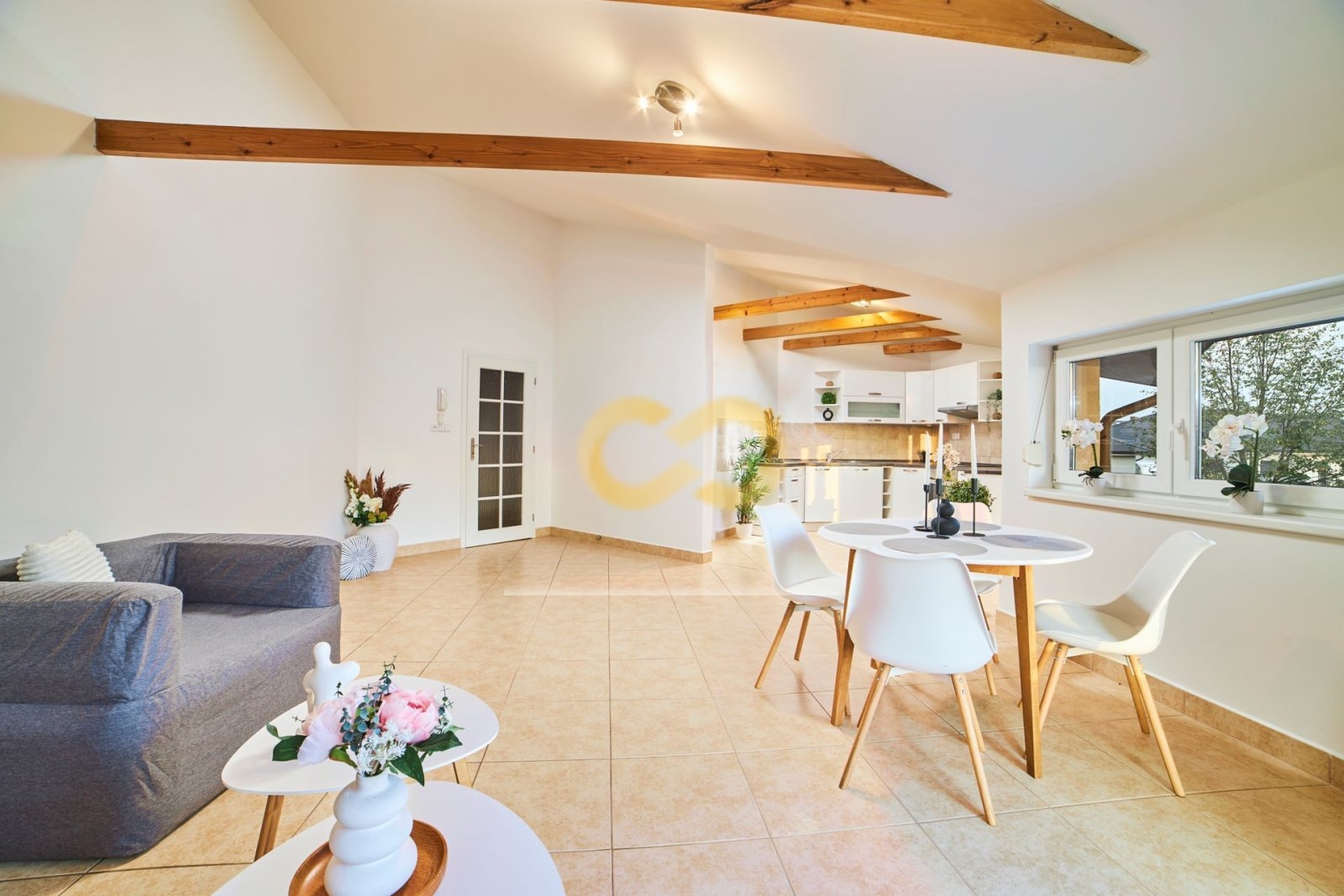 16-Jidelní kout-2.NP.jpg