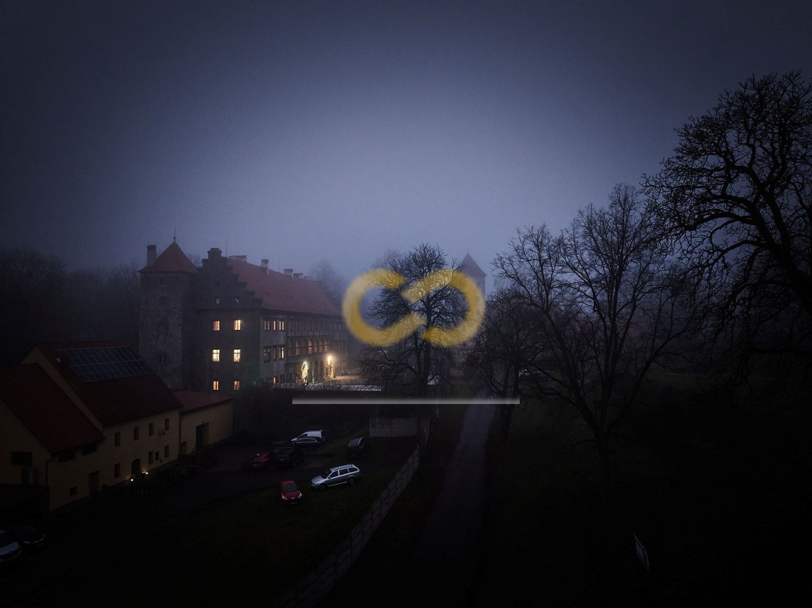 08-Noční zámek.jpg