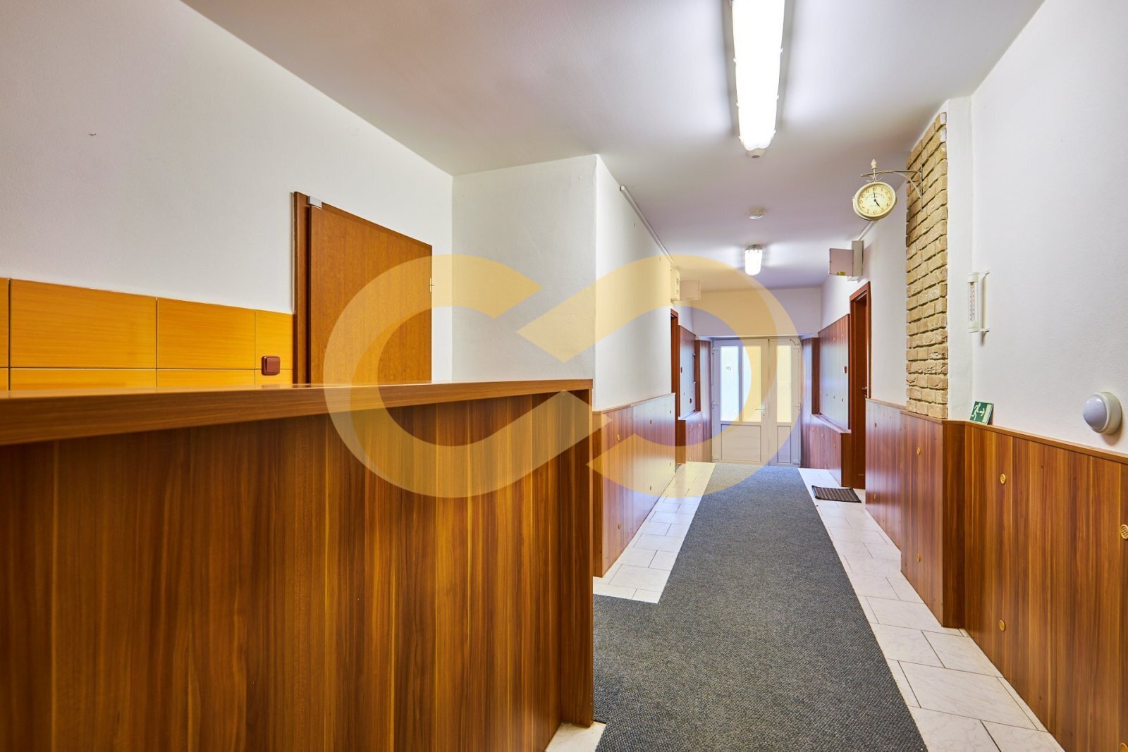 01-dolní chodba.jpg