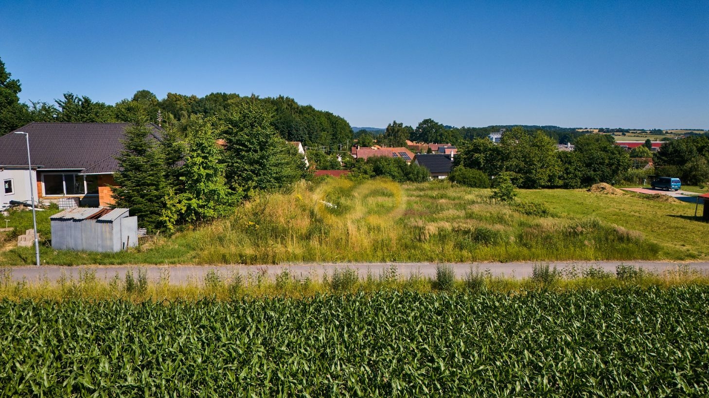 17-pozemek k domu.jpg