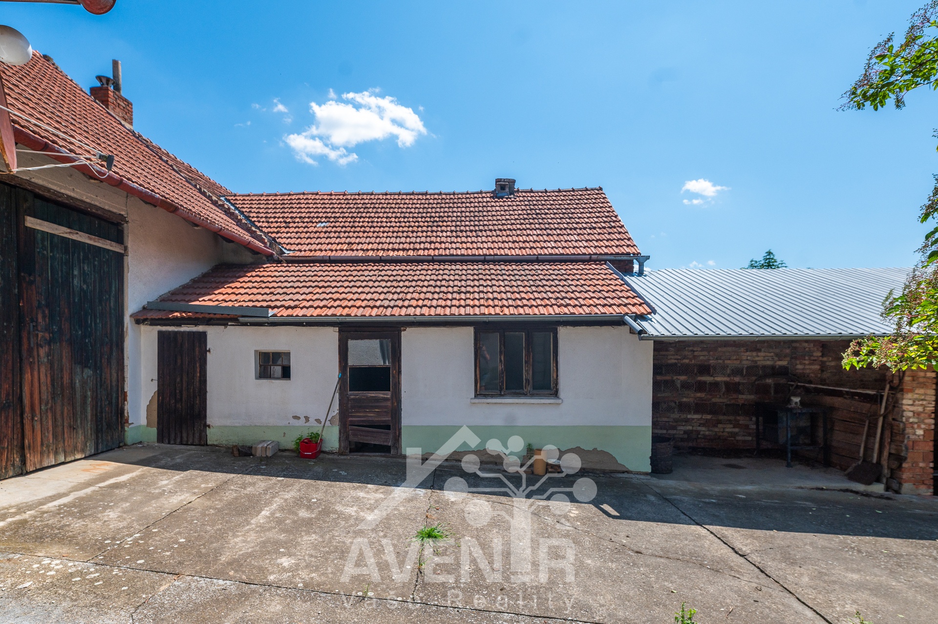 dvůr