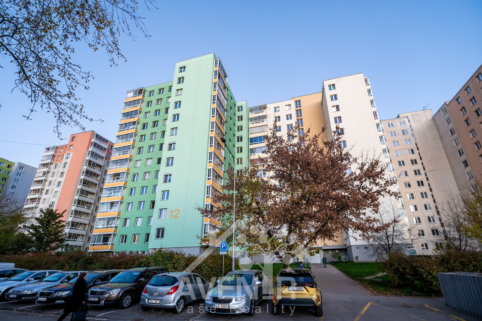 Pohled z ulice na Zelenou 12