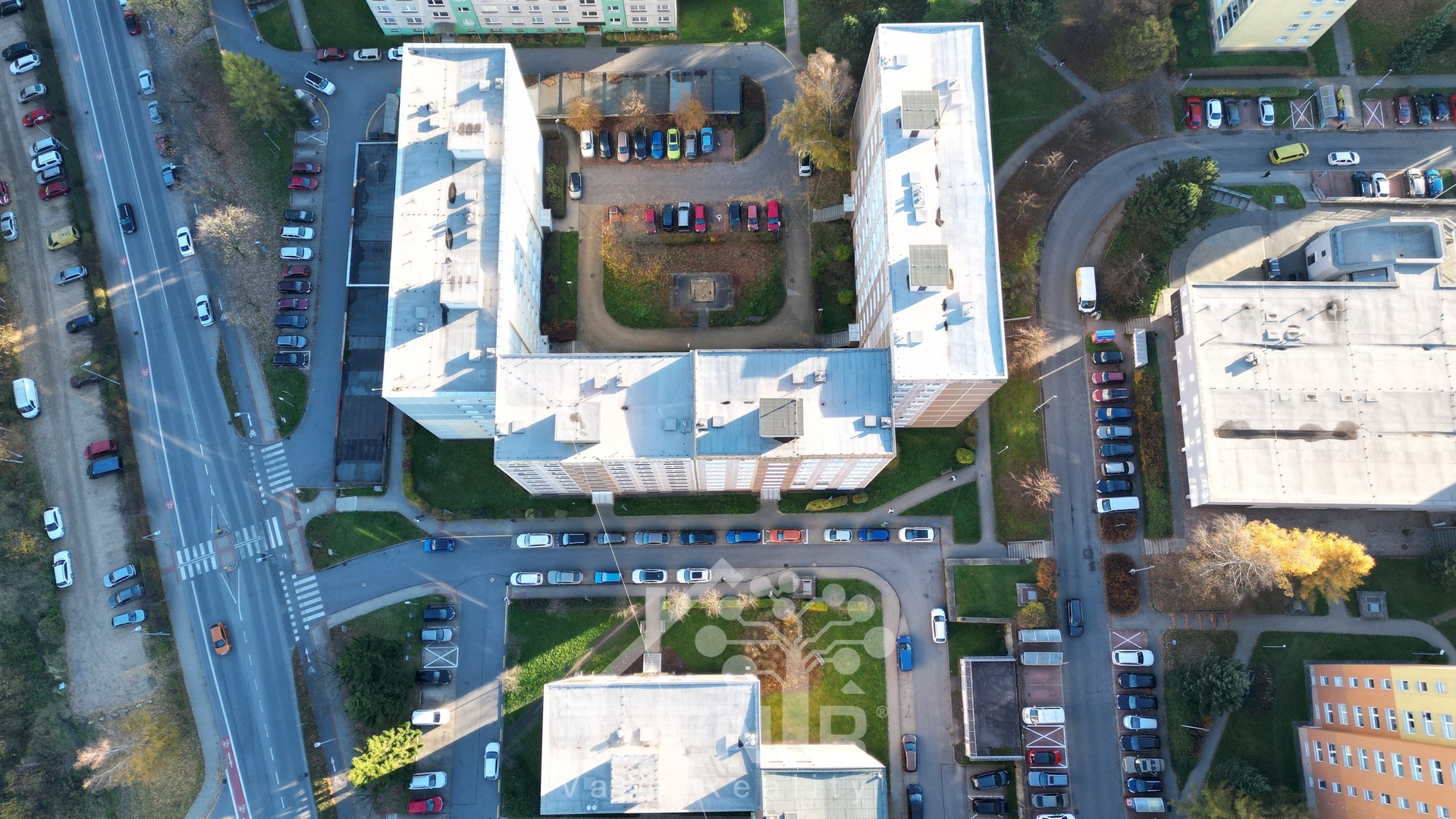 dji_fly_20251104_132106_26_1762351936873_photo