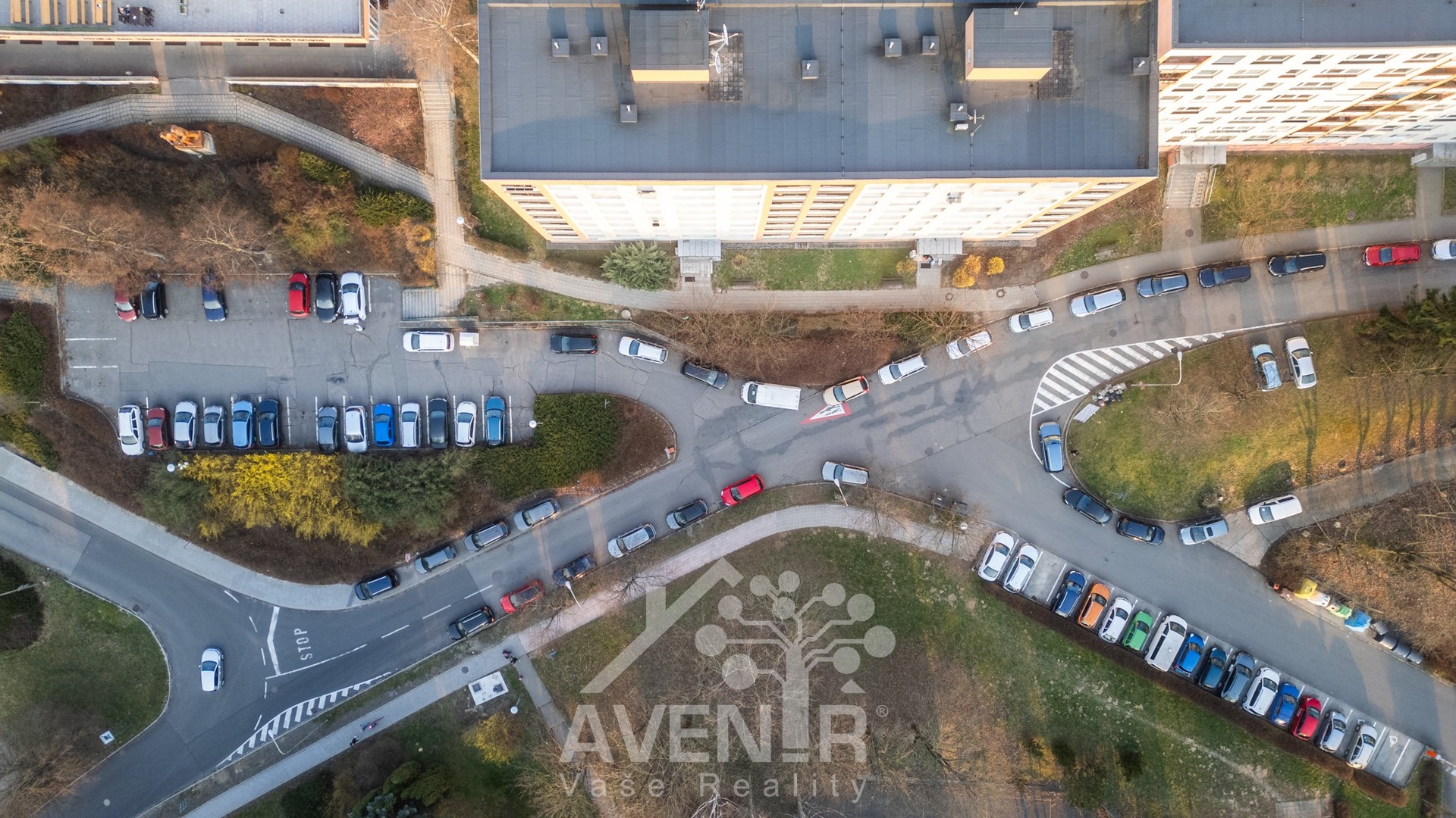 Pohled na parkoviště