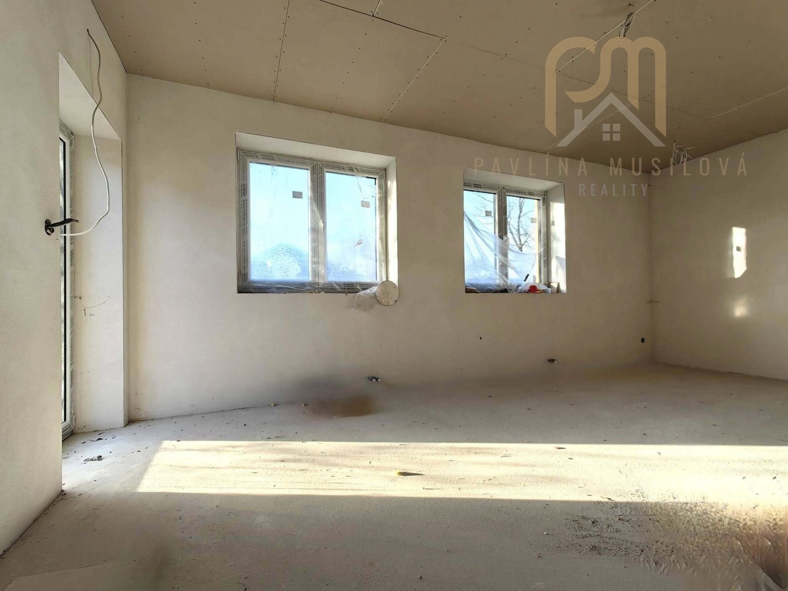 589959544_2052076735627359_6974452604023704225_n (1).jpg