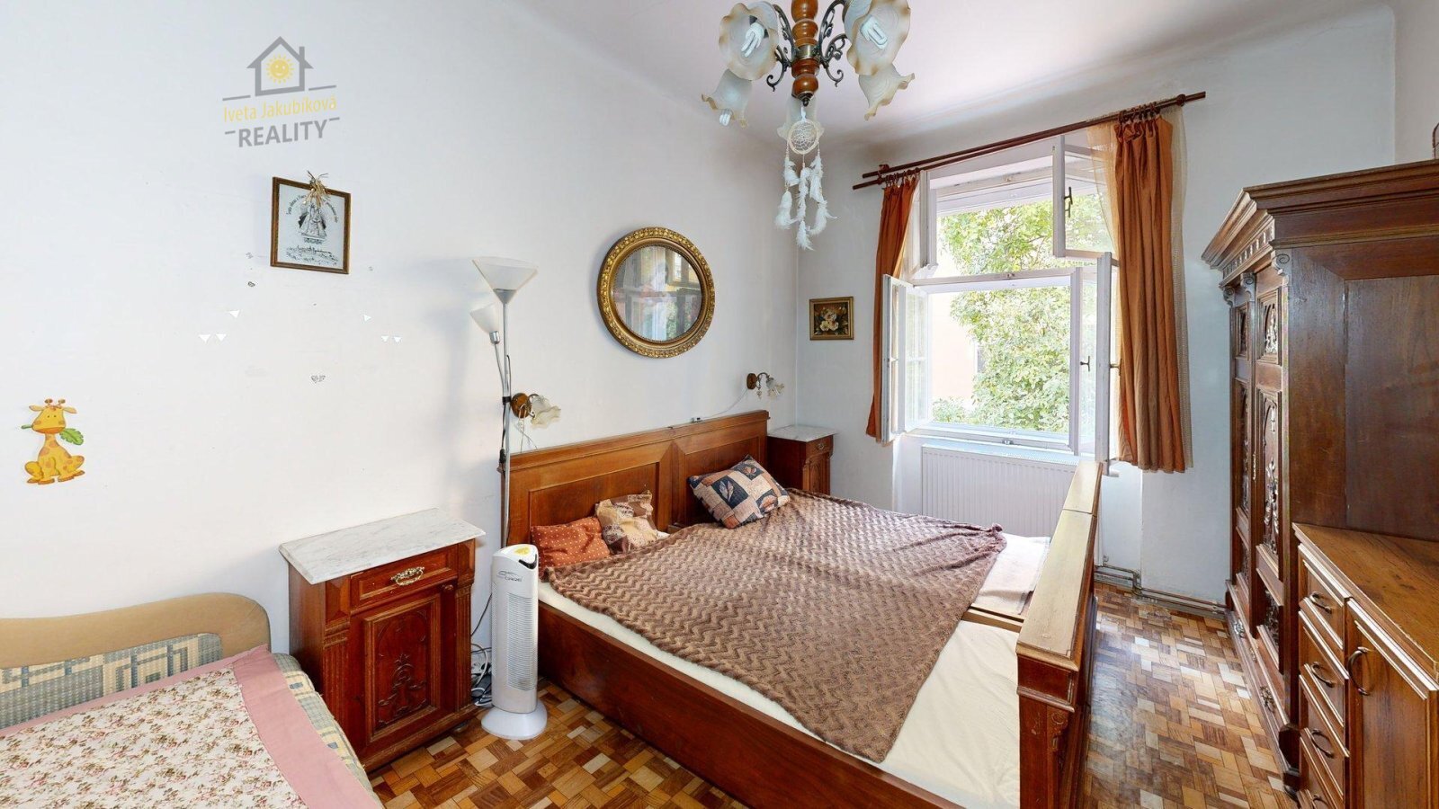 Jireckova-13Praha-7-Bedroom.jpg