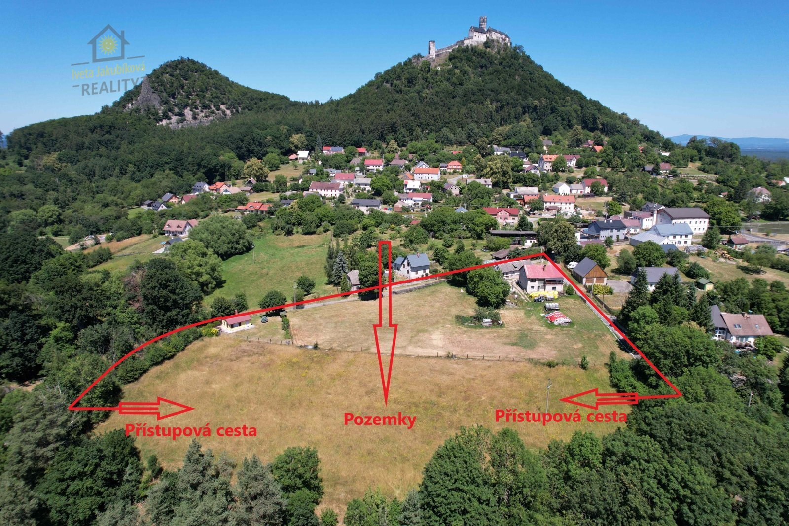 Pozemky Přístupové cesty.jpg