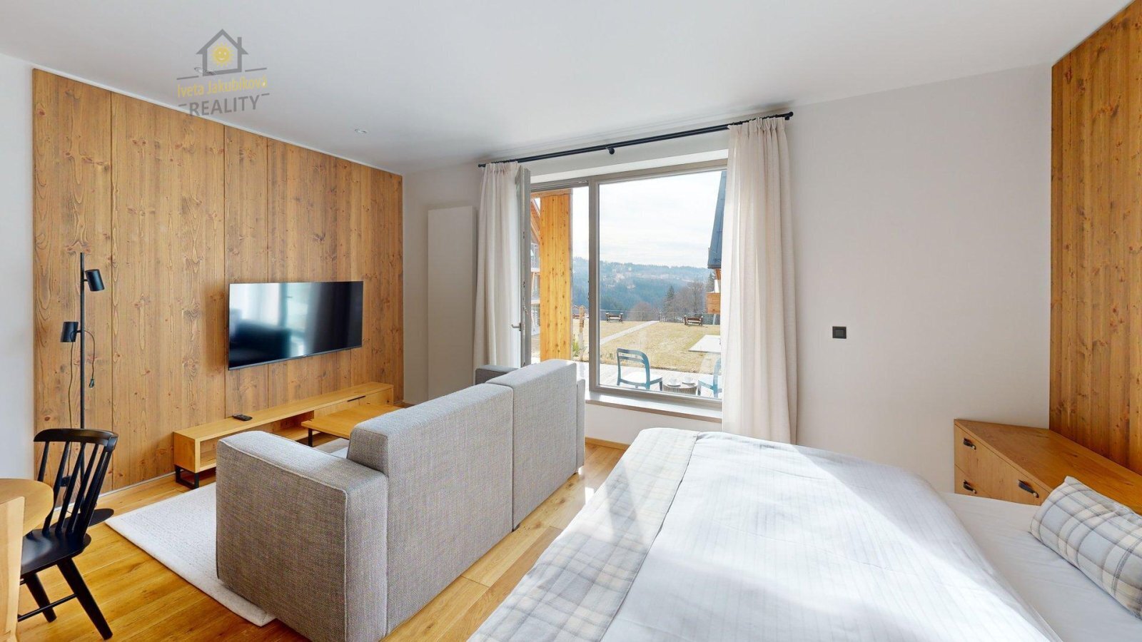 Aldrov-Bedroom 1.jpg