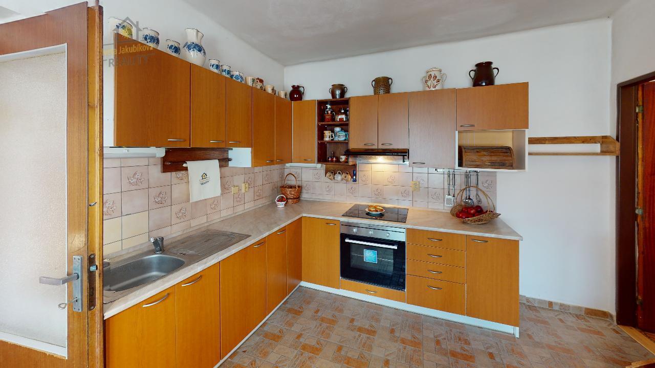 Olsina-35-Kitchen.jpg