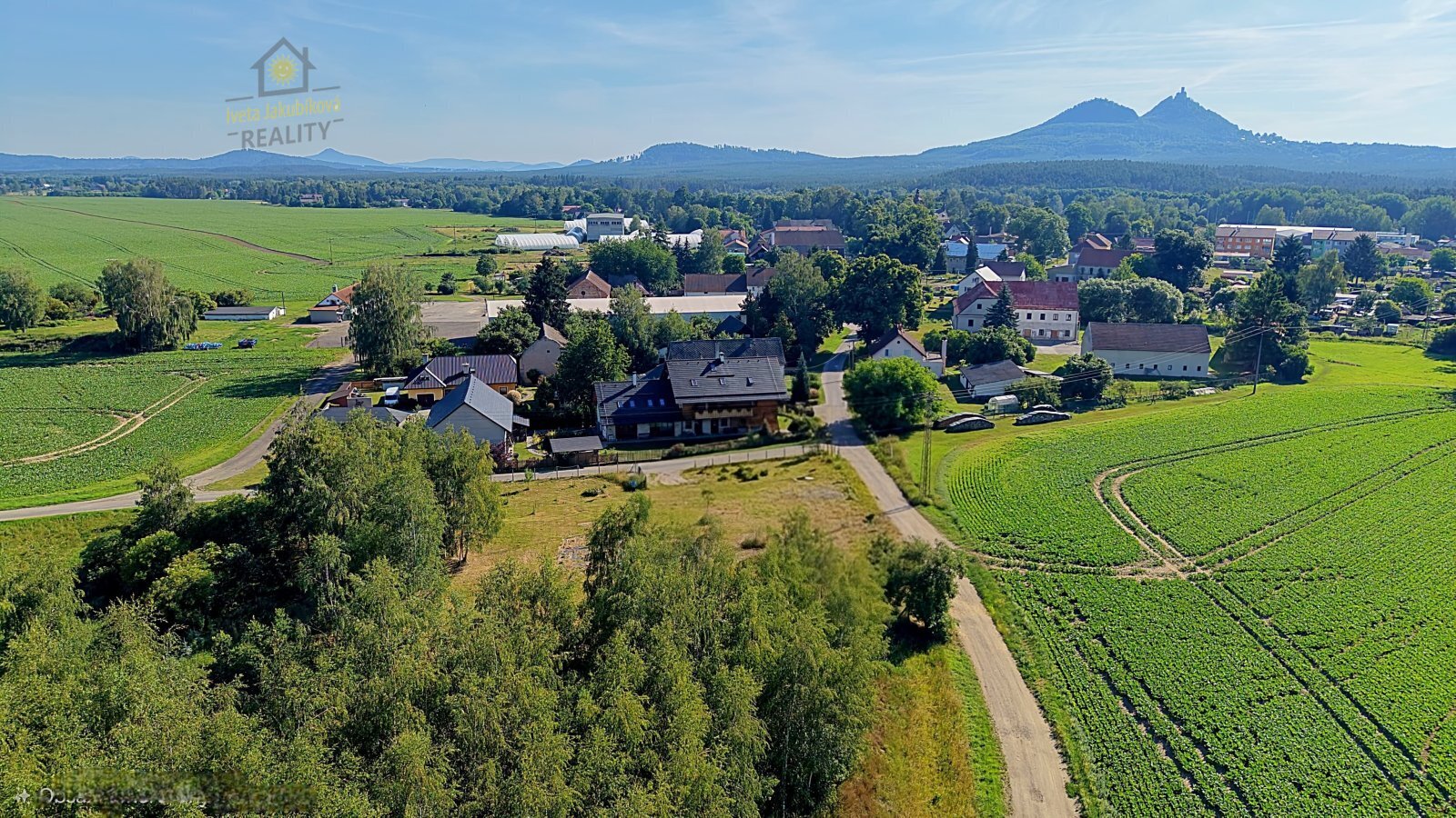 Prodej stavební parcely 1 442 m² – pohled 5