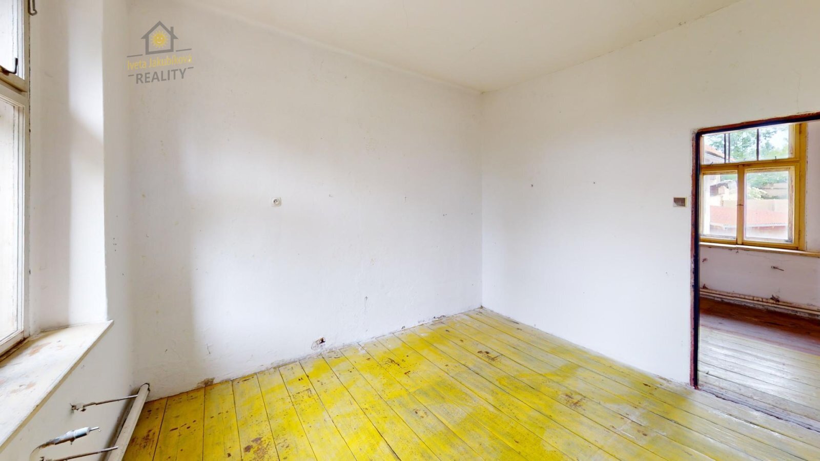 Cernochov-Bedroom 16.jpg