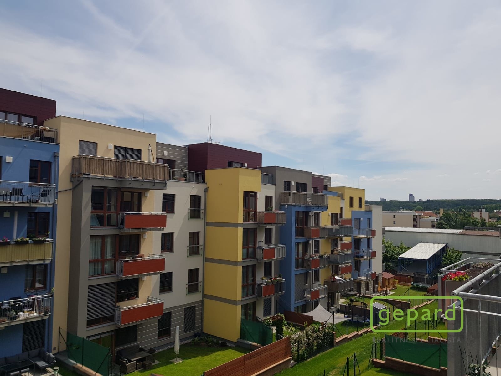 výhled z bytu