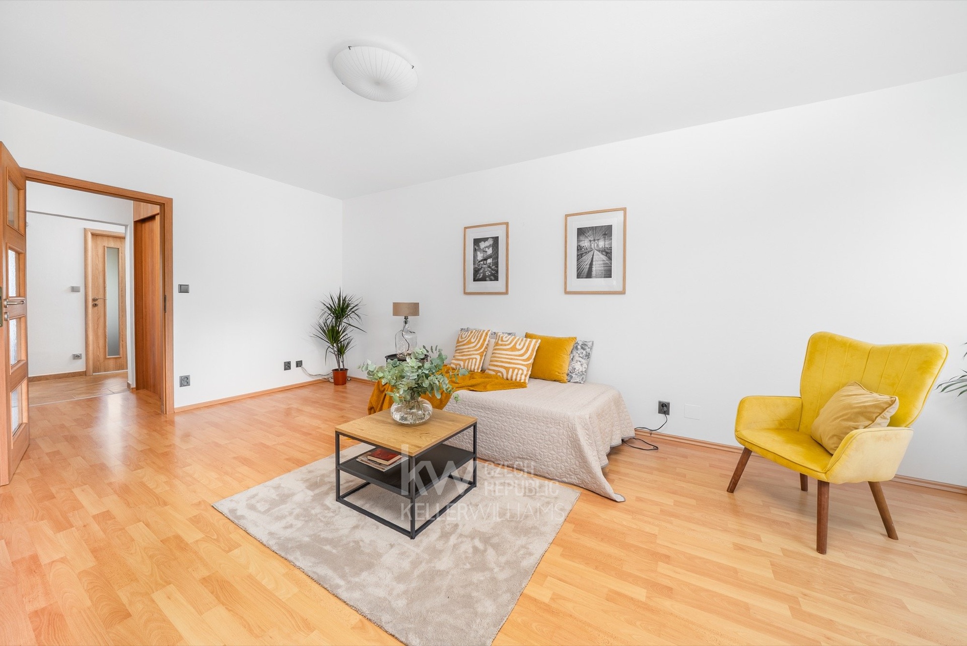 obývací pokoj + kk