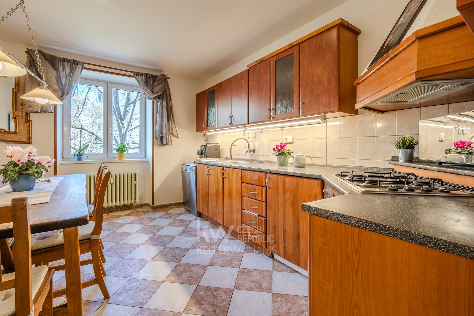 Byt 2+1, ul. Karpatská - Vrzáková & Boháč