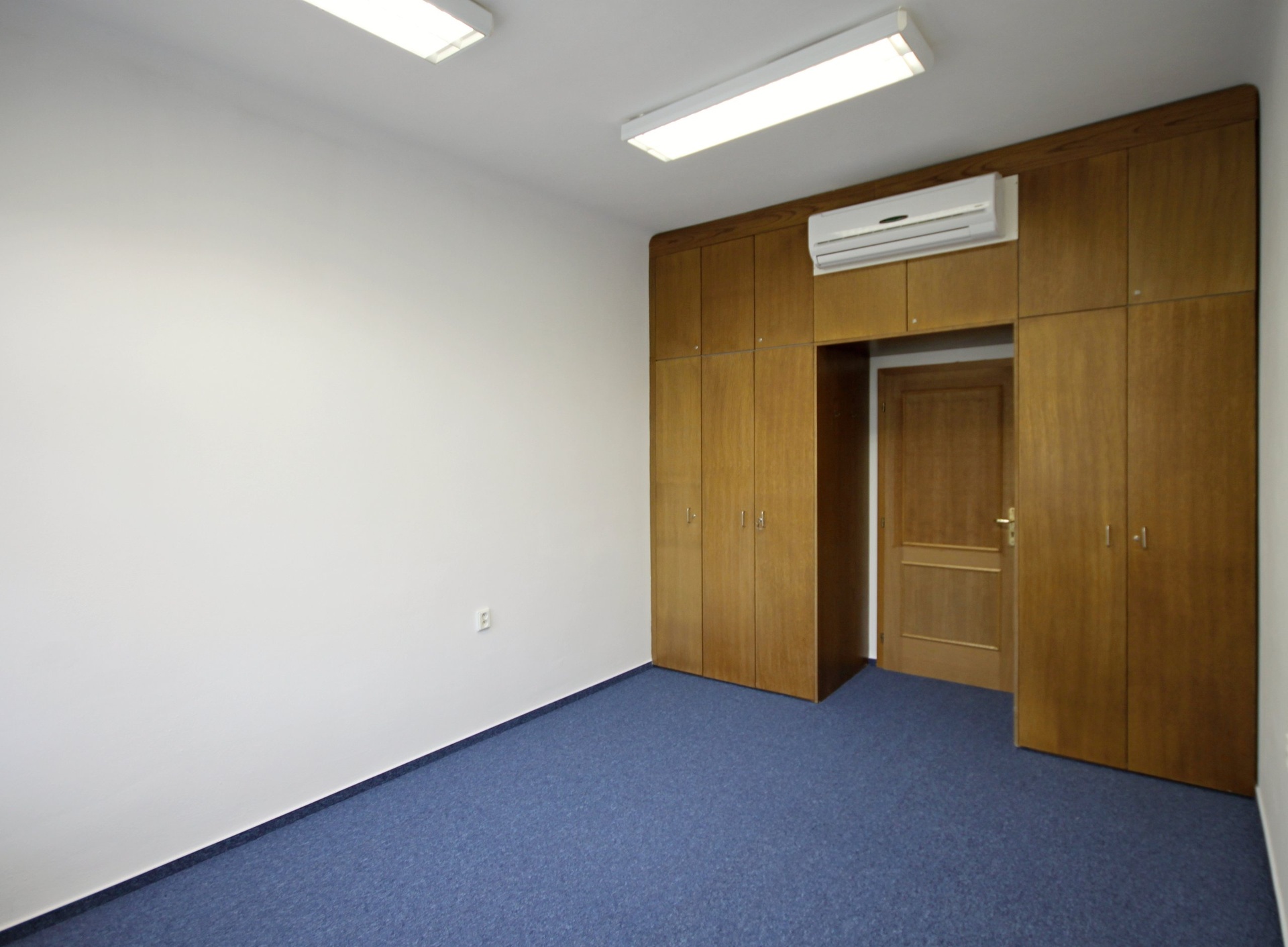 Kancelář malá č. 320