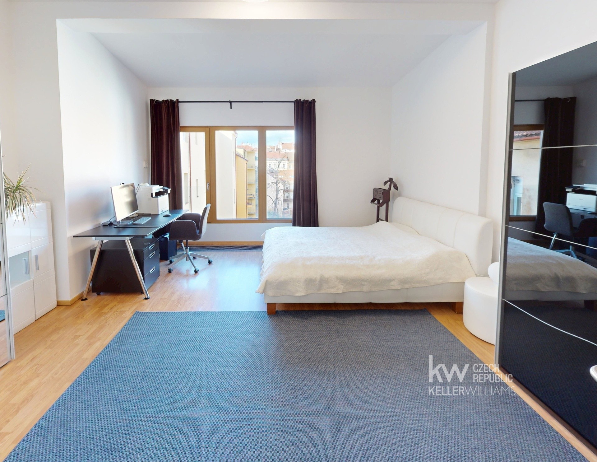 Ložnice/ Bedroom