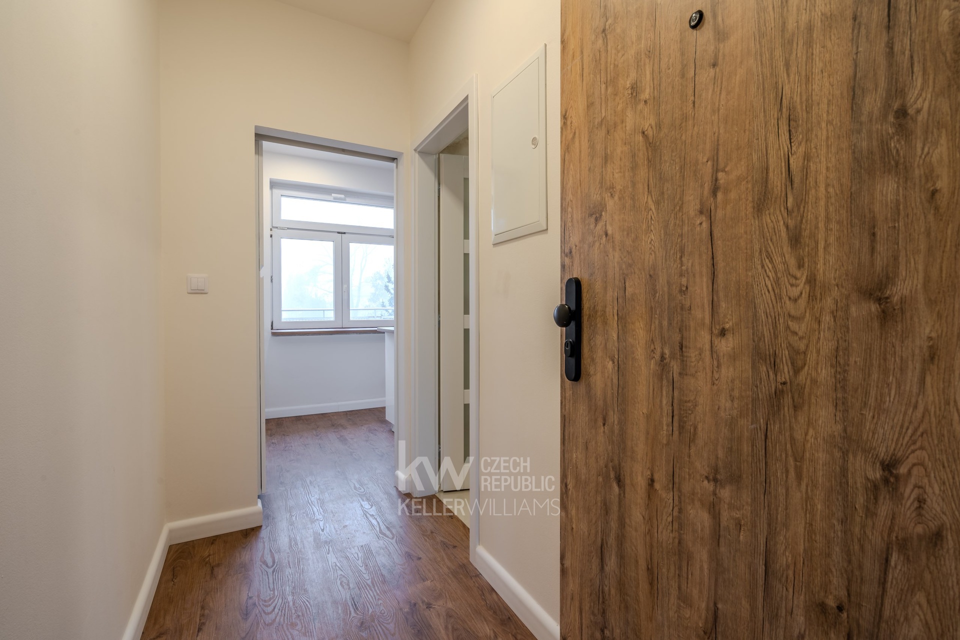 Byt 1+1, ul. Veleslavínská - Vrzáková & Boháč