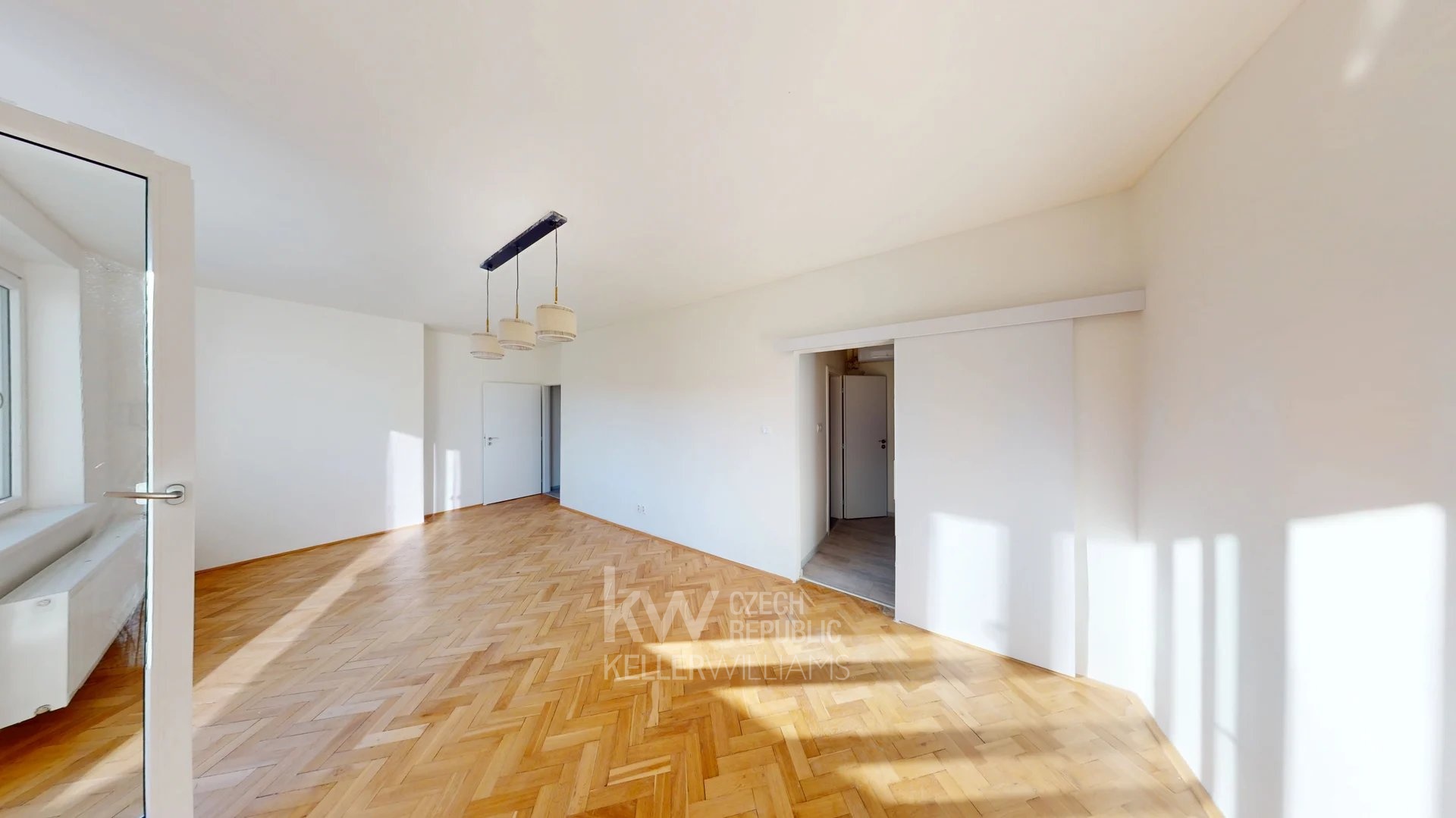 obývací pokoj_vstup do koupelny