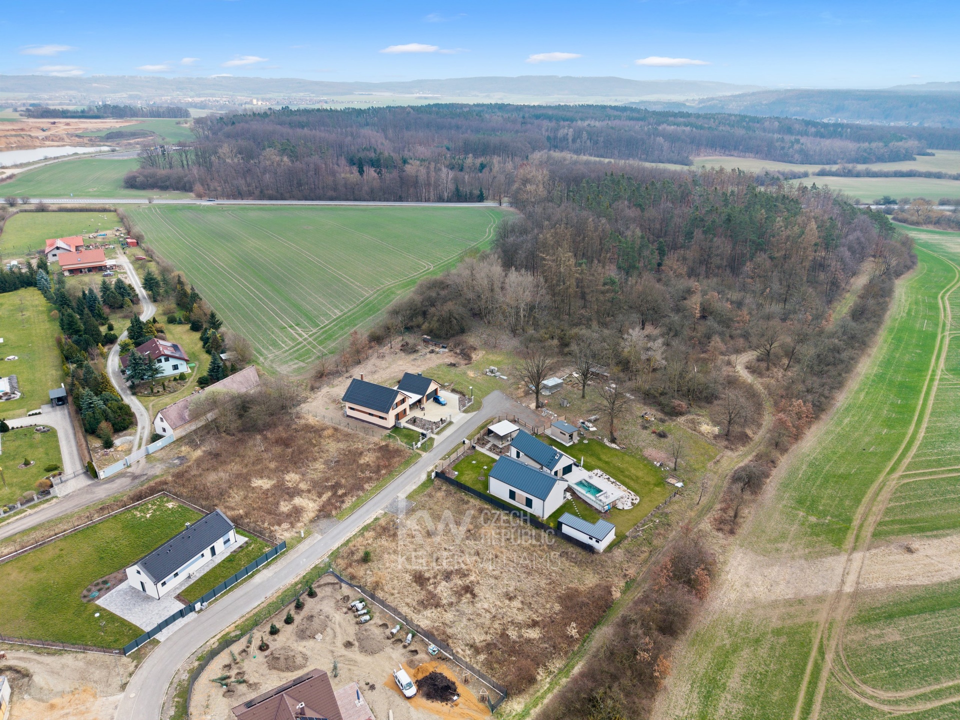 Pohled na pozemek směrem na jihovýchod