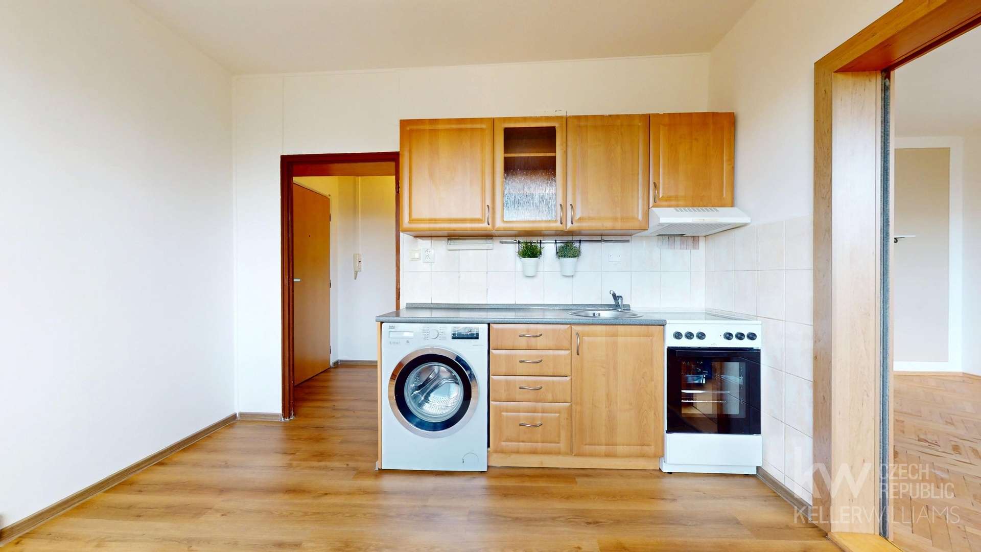 Pronajem-11-Sezimovo-Usti-02272025_161608