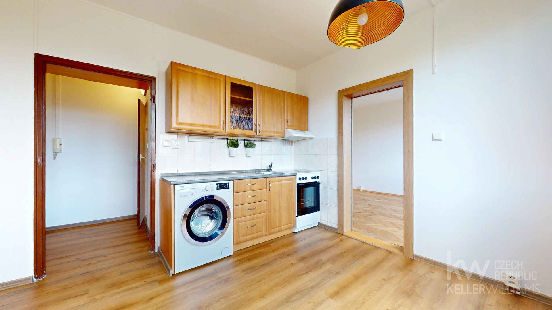 Pronajem-11-Sezimovo-Usti-02272025_161633