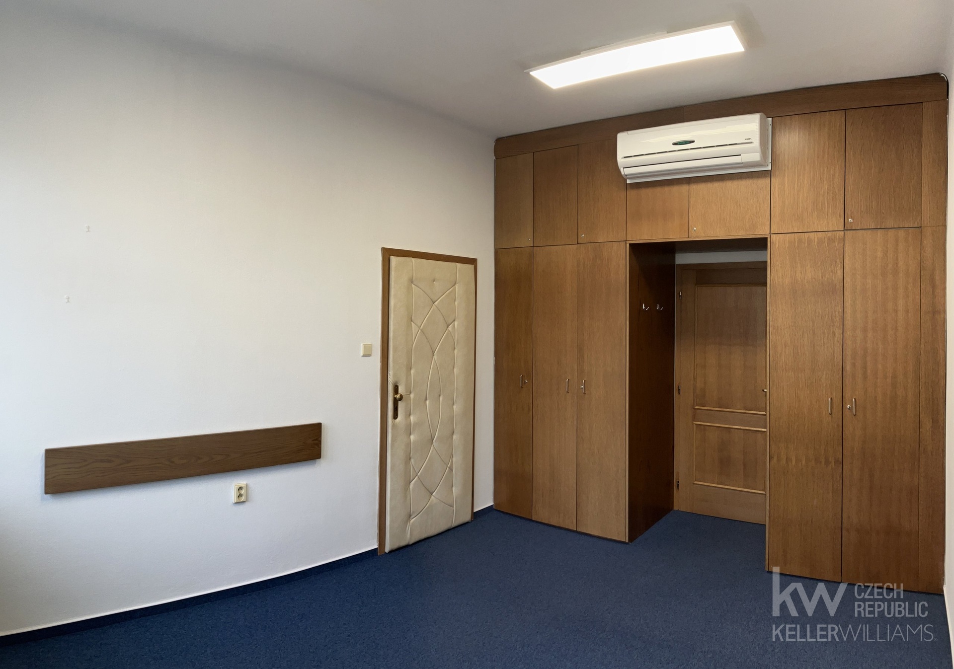 Kancelář malá č. 319