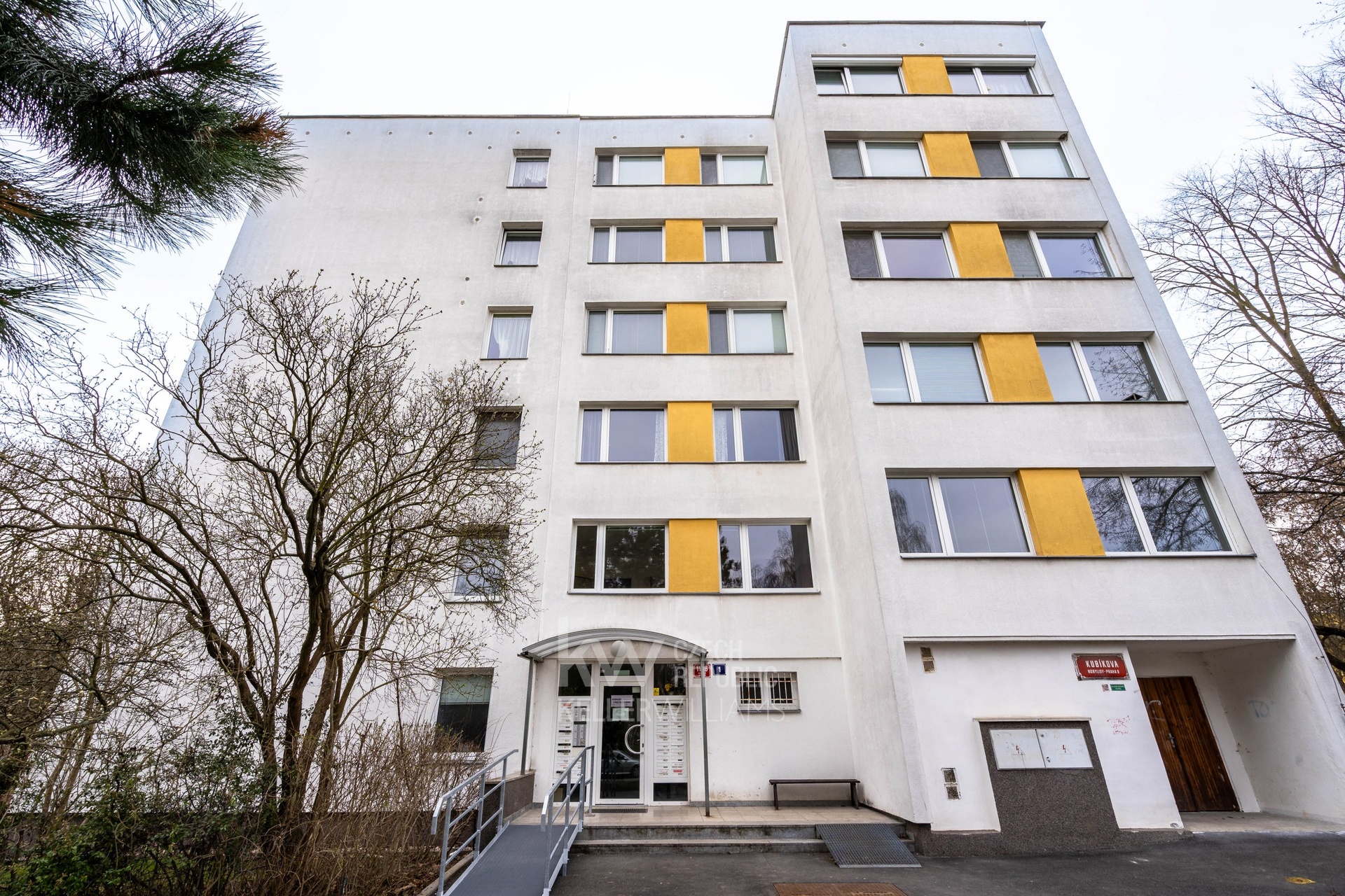 Byt 1+1, ul. Kubíkova - Vrzáková & Boháč