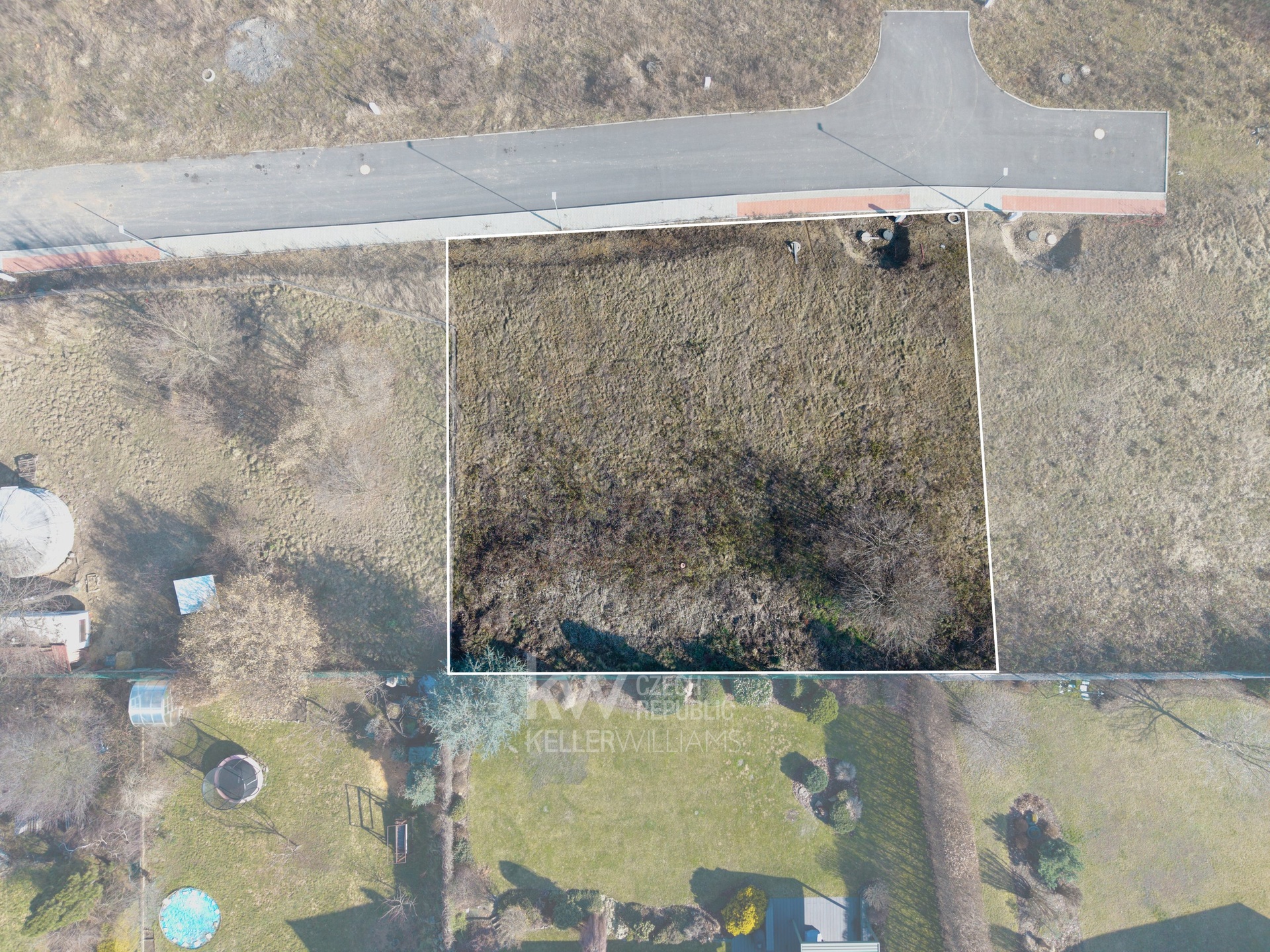 Pohled shora - vyznačená hranice pozemku