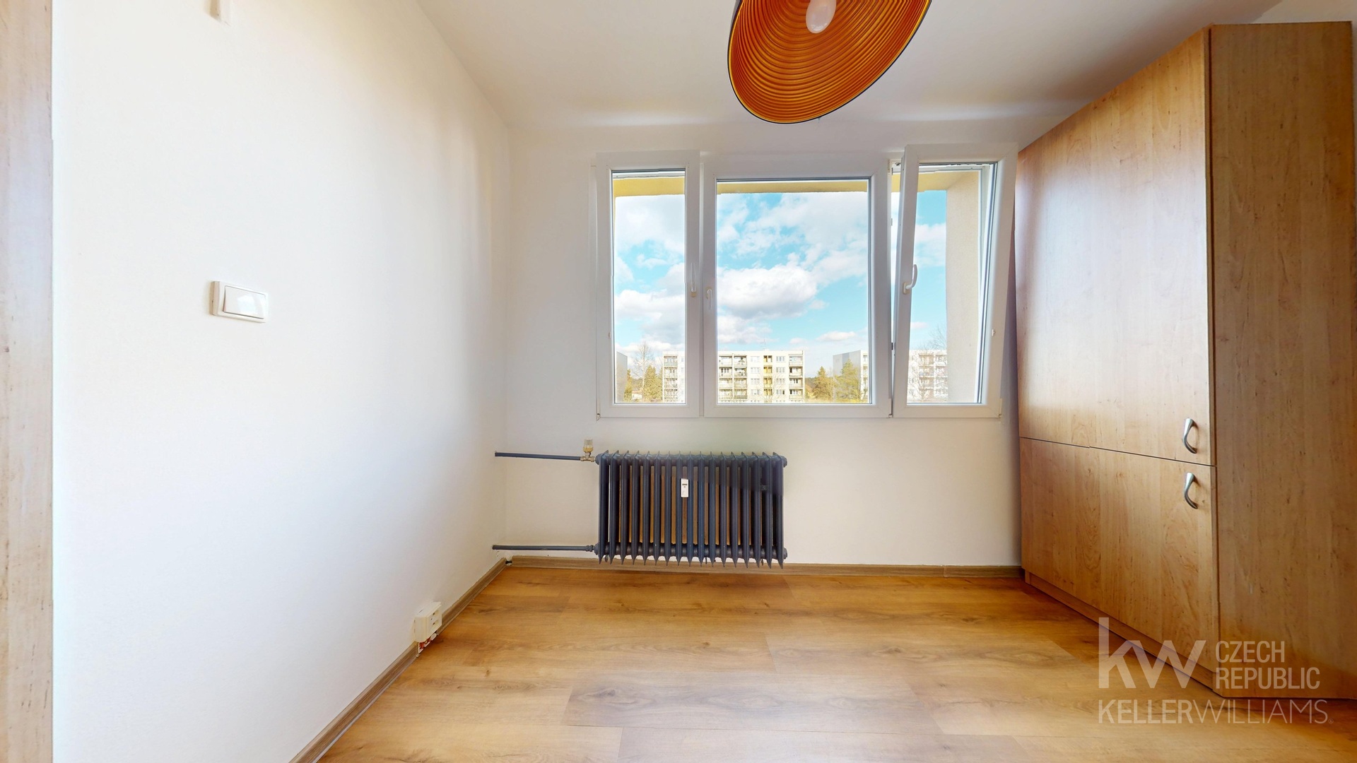 Pronajem-11-Sezimovo-Usti-02272025_161718