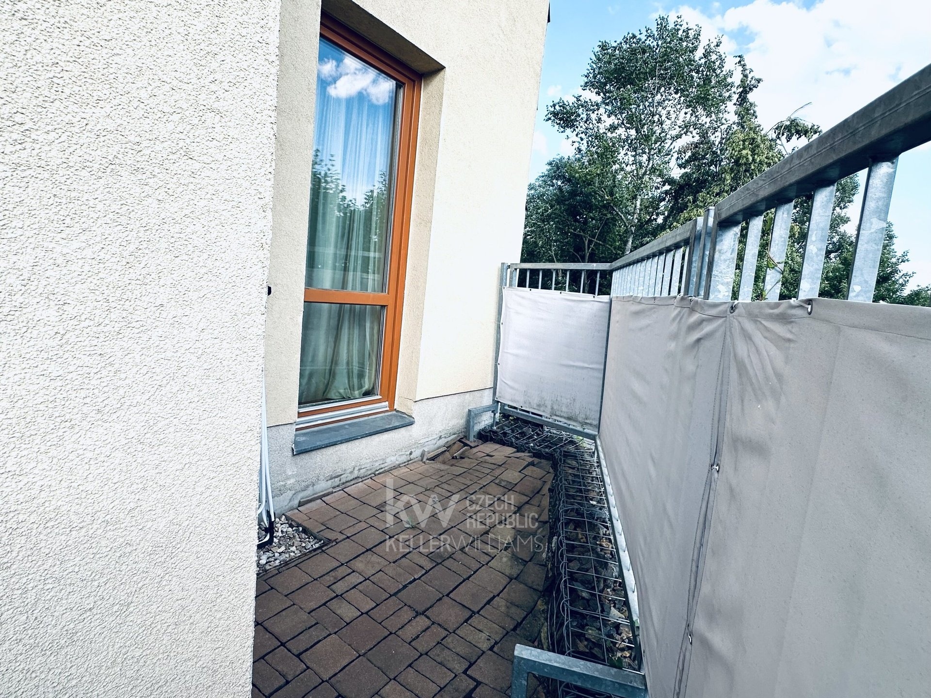 nabizi-pronajem-byty-2-kk-47-m2-nad-rokoskou-2415-