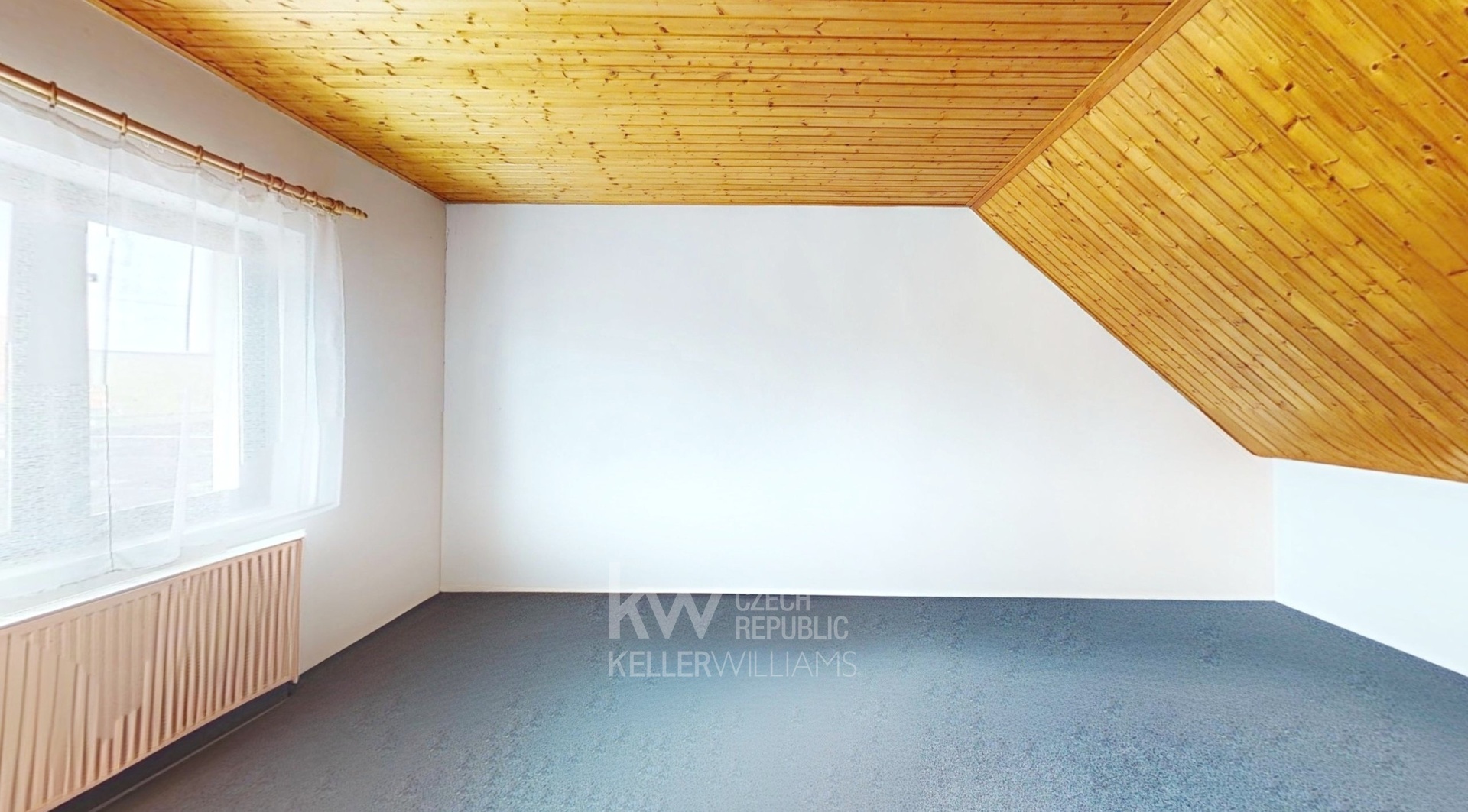 Bedroom-Defurnished