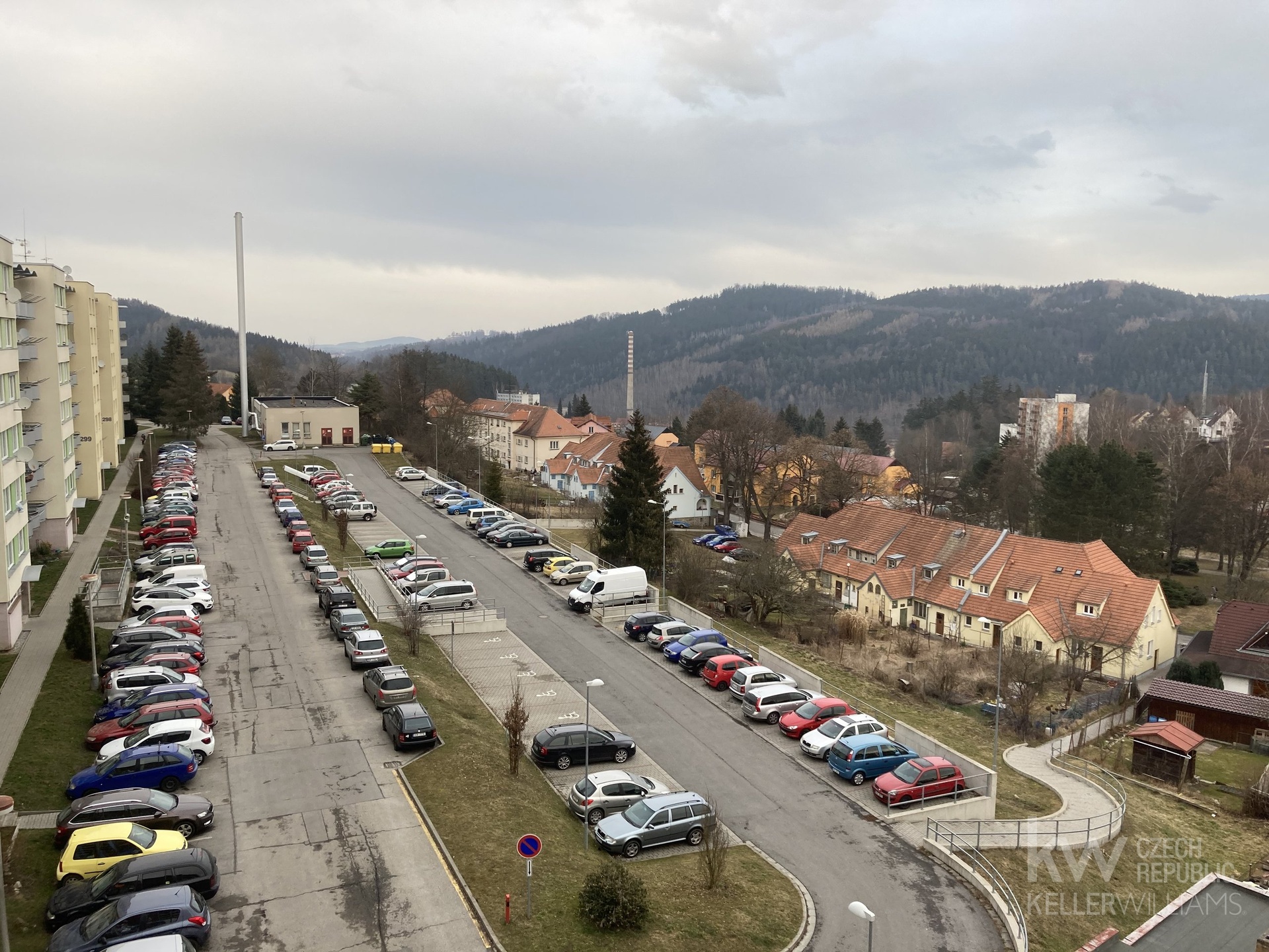 Parkoviště před domem