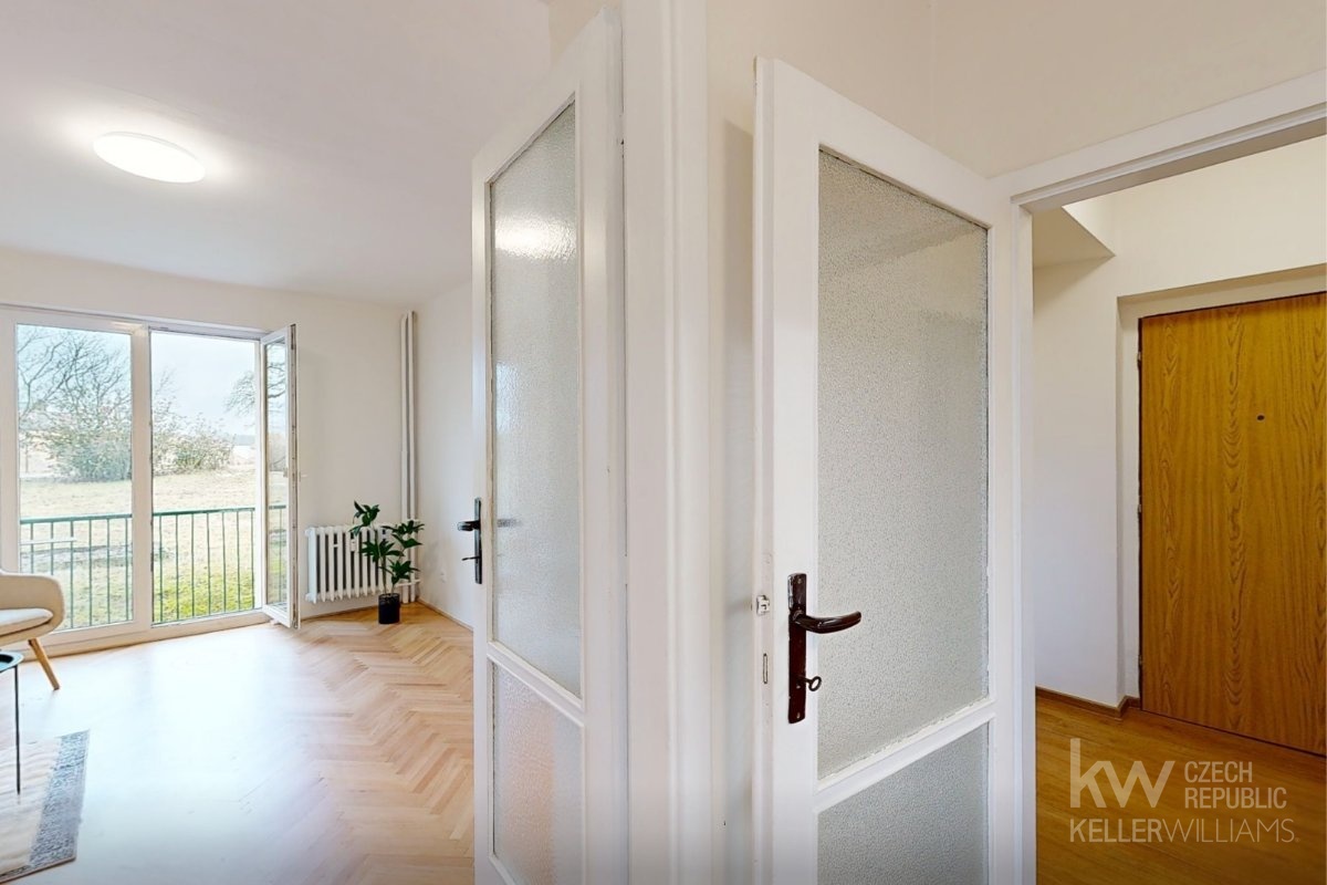 White Brown Professional House Sale Facebook Post (866 x 560 px) (866 x 560 px) (1200 x 800 px)-10