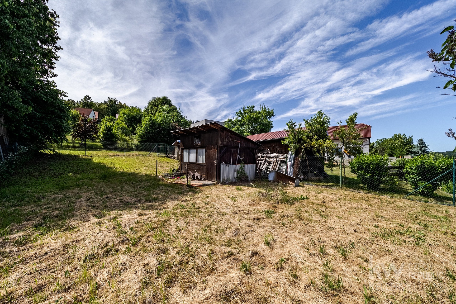 P2057567-HDR