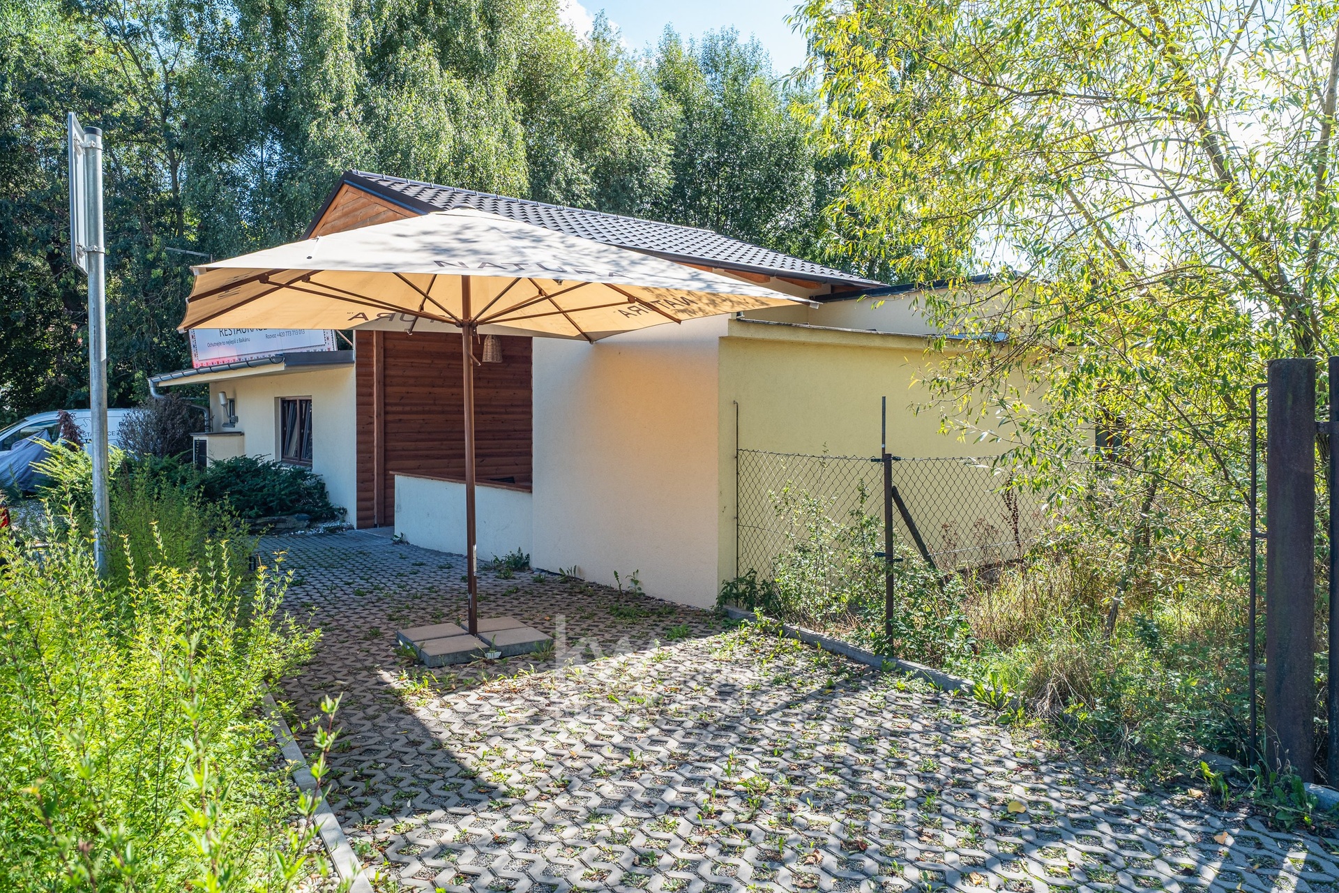 restaurace Psáry-Dolní Jirčany-pozemek k občanském