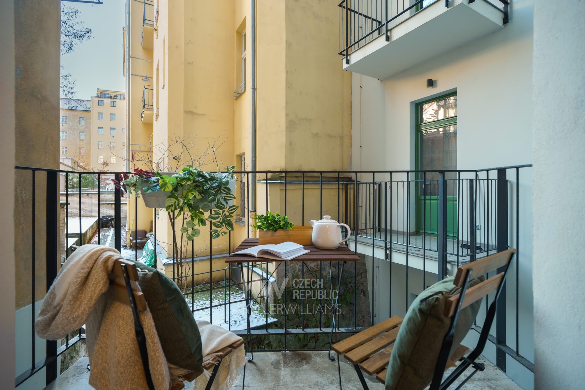 Balkón do vnitrobloku