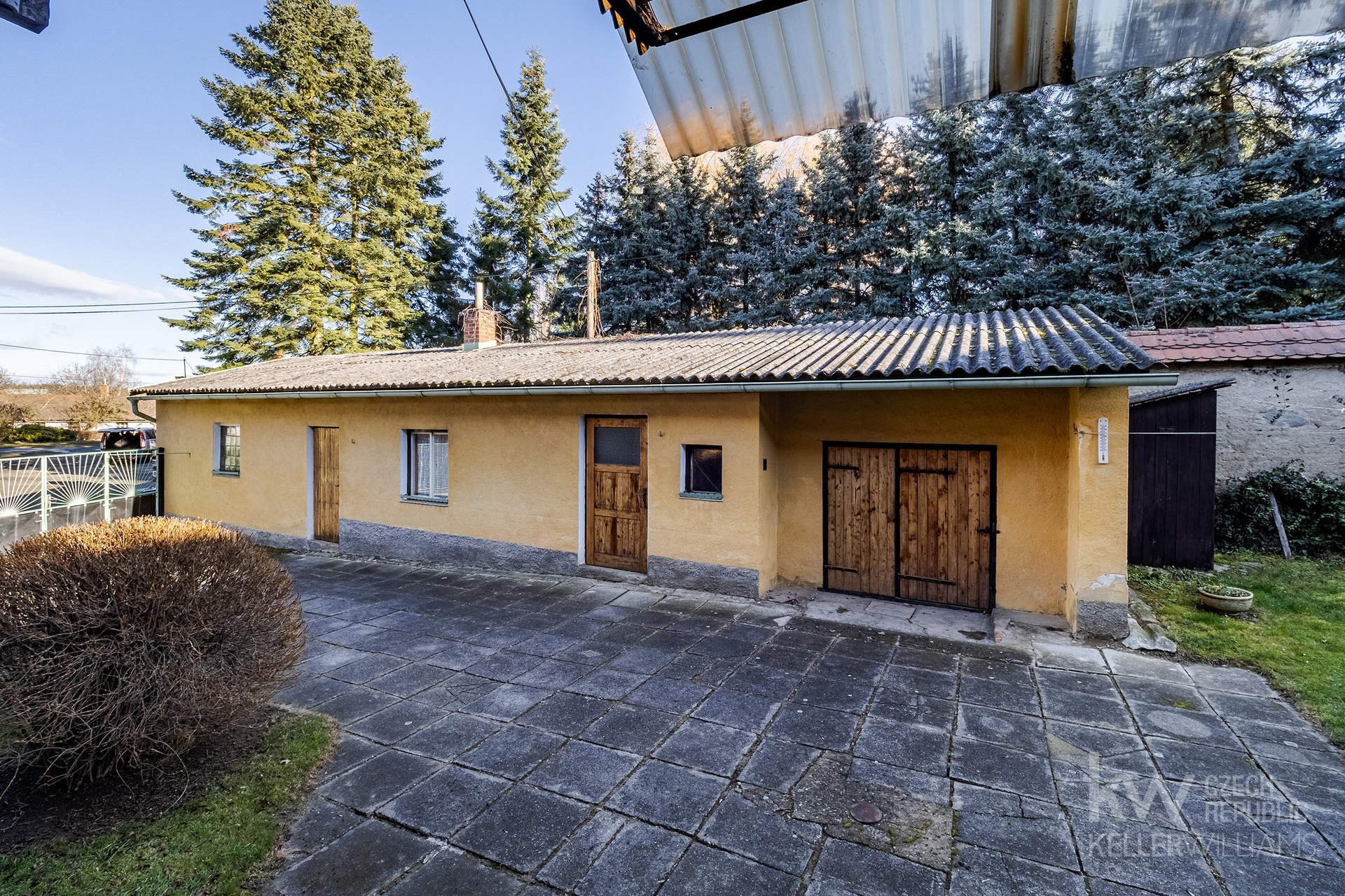P1668939-HDR