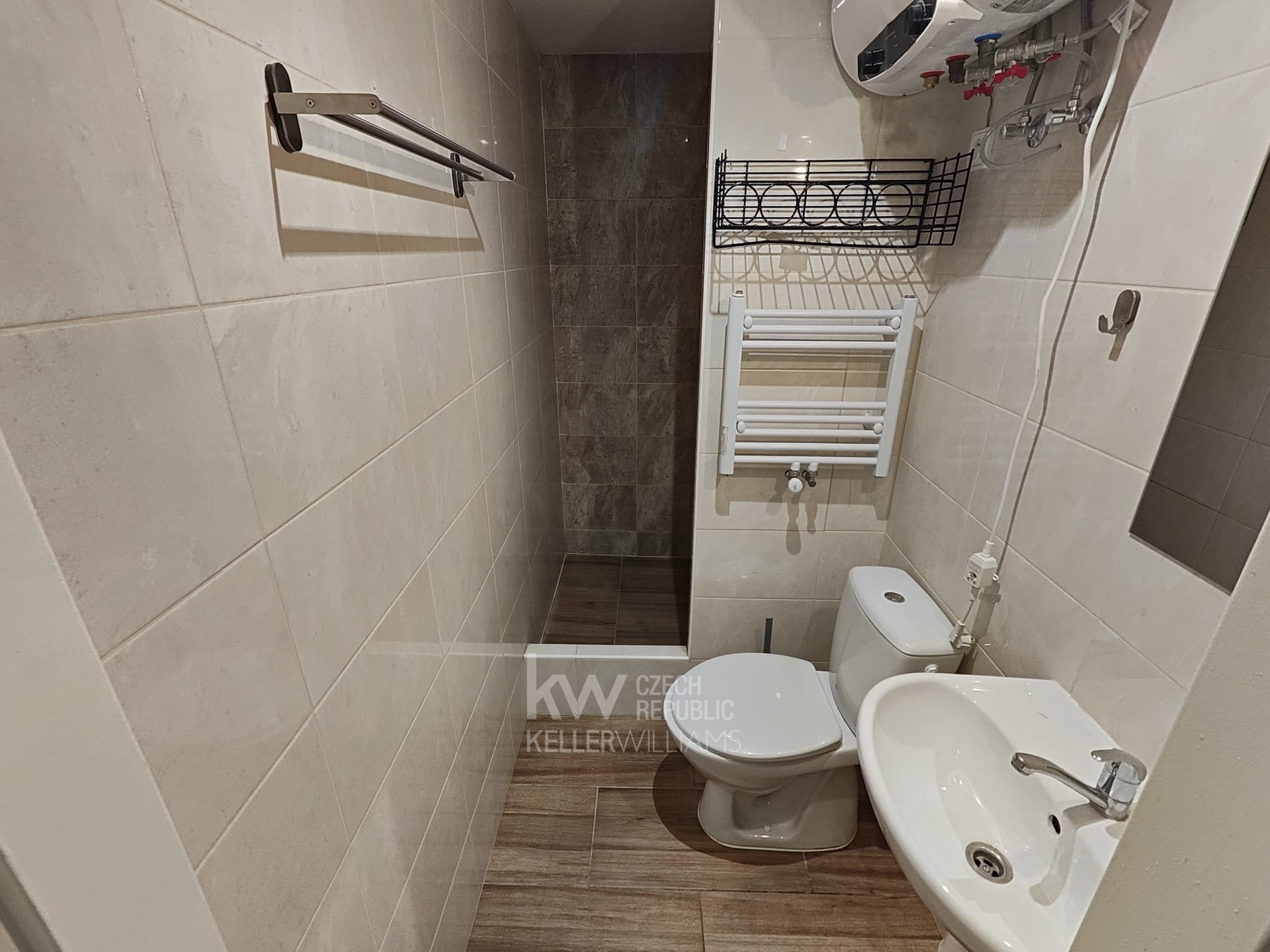 WhatsApp Image 2025-11-20 at 09.25.32 (1)