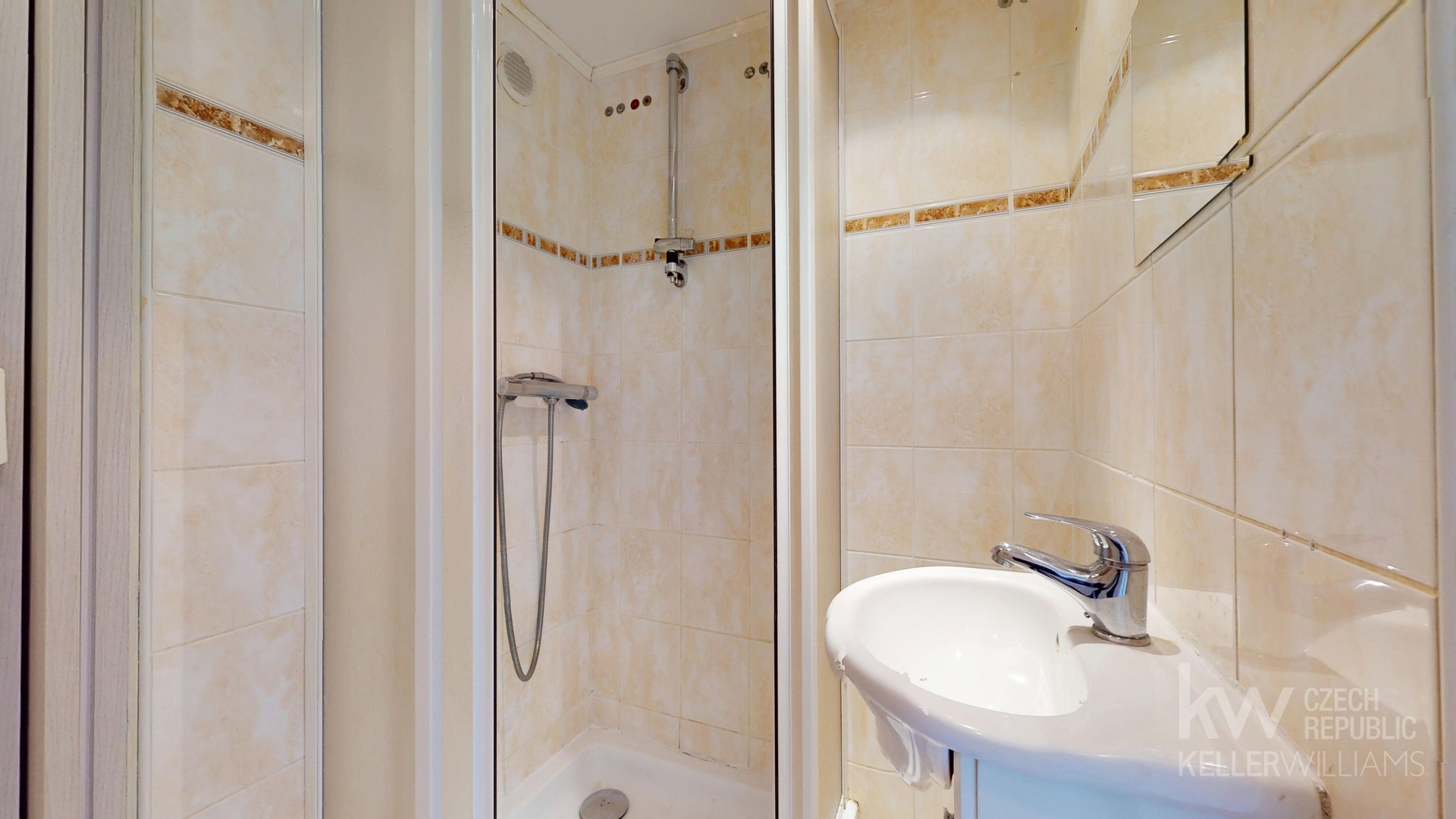 Pronajem-11-Sezimovo-Usti-02272025_161818