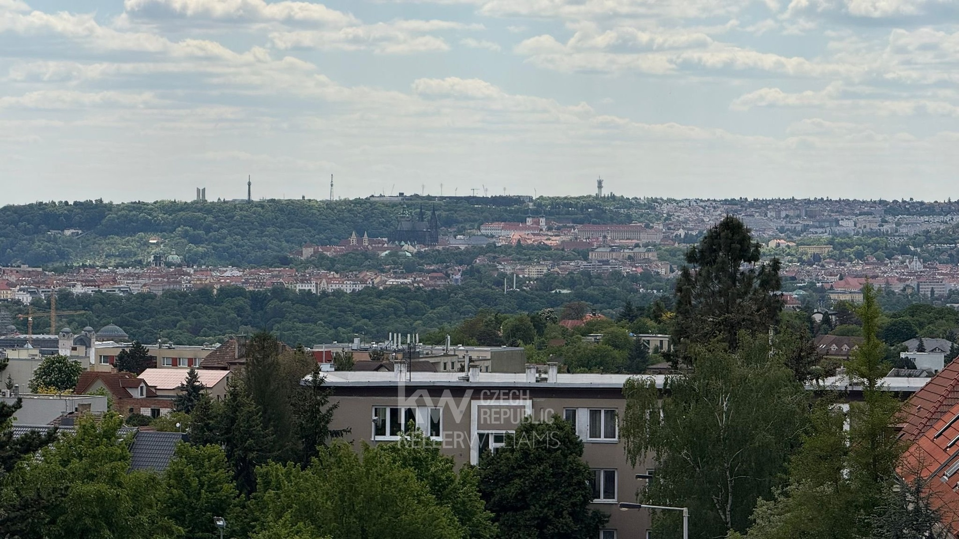 Byt 2+1, ul. Kobyliské náměstí - Vrzáková & Bo